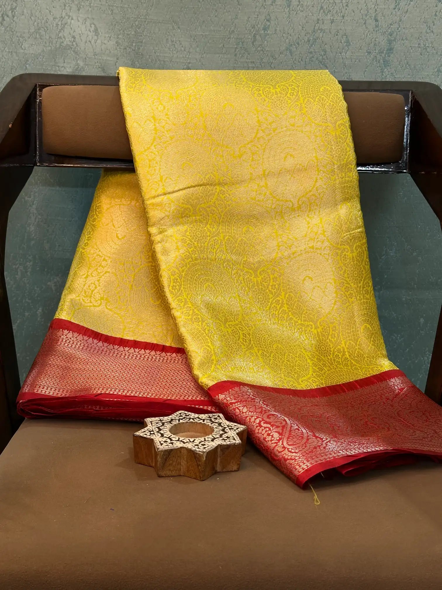 Eccentric Weave Softsilk Traditional Banarasi Saree