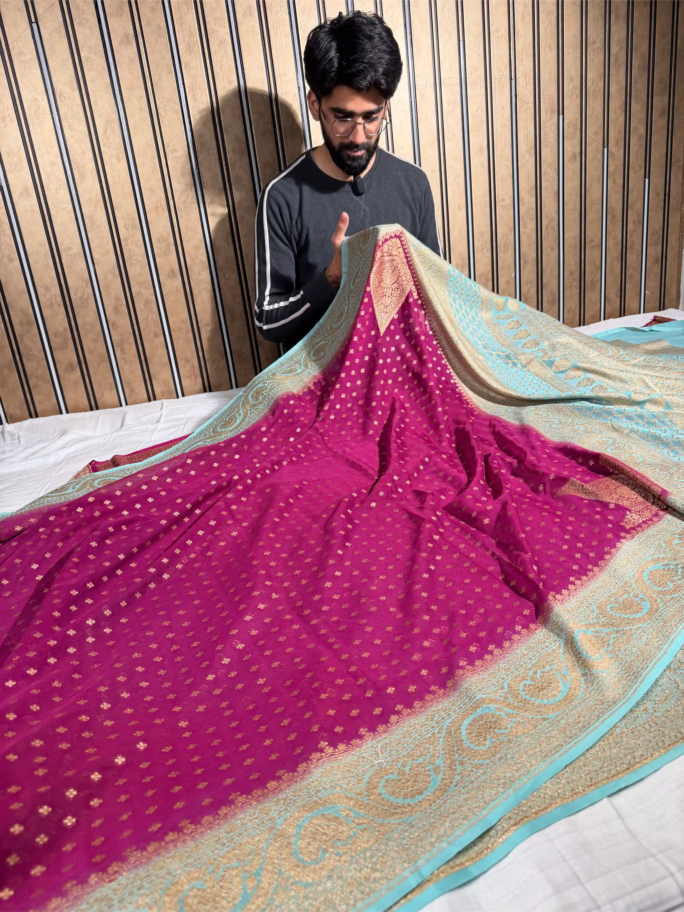 Voilet Contrast Pure Crepe Georgette Silk Heritage Antique Zari Weave Banarasi Saree