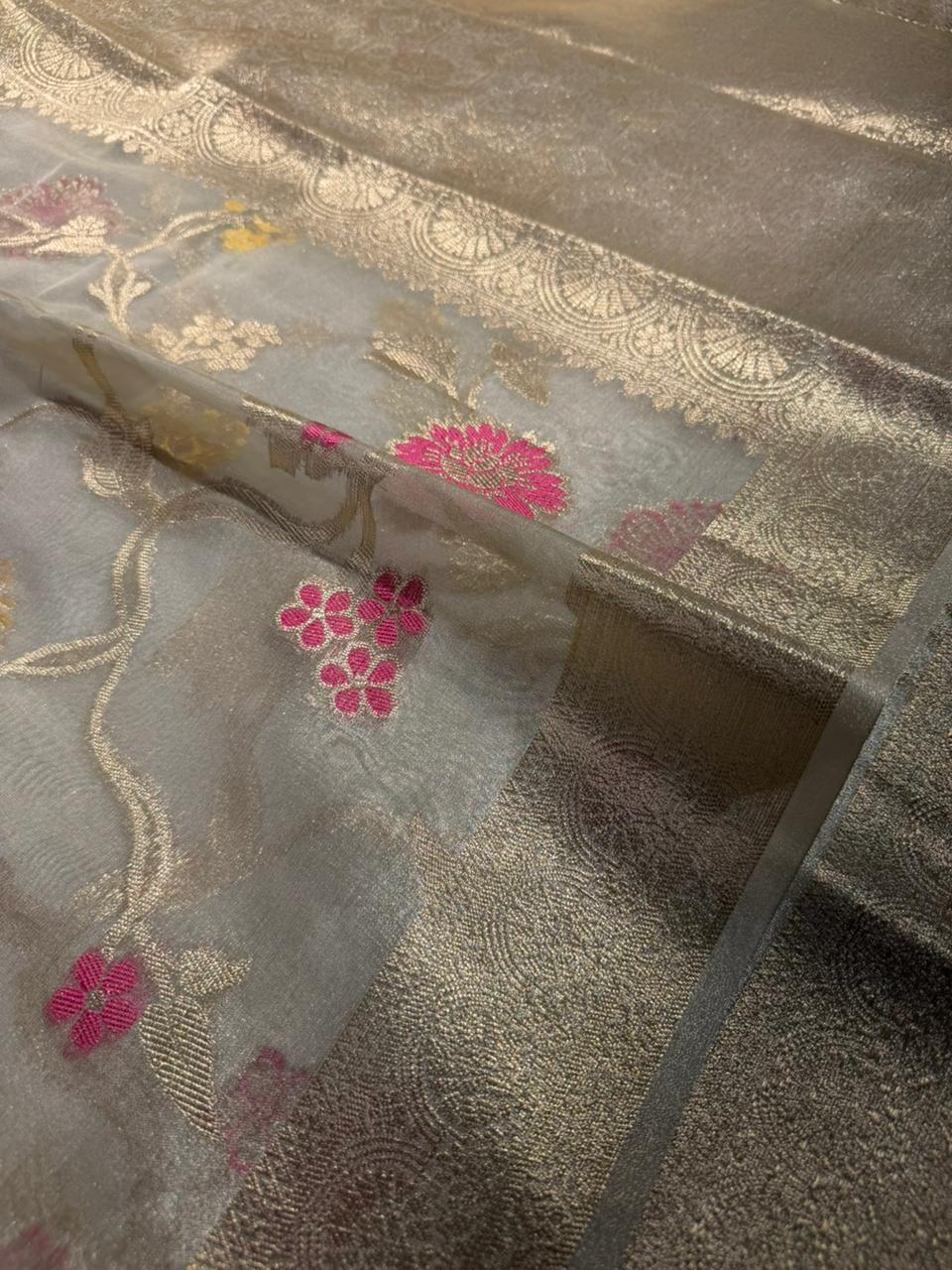 Water Zari Tissue Silk MeenaJaal Floral Pattern Banarasi Saree