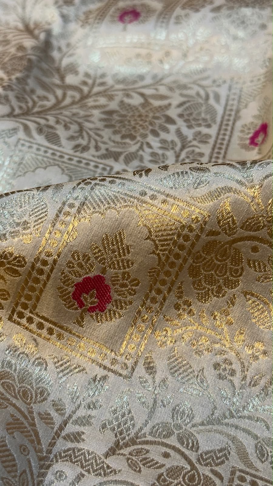 Light Gold Pure Katan Silk Handwoven Banarasi Saree