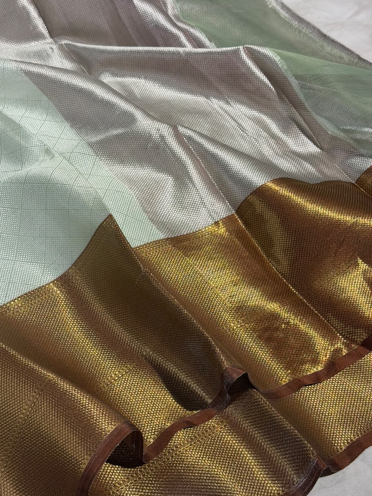 White Softsilk Eccentric Banarasi Saree