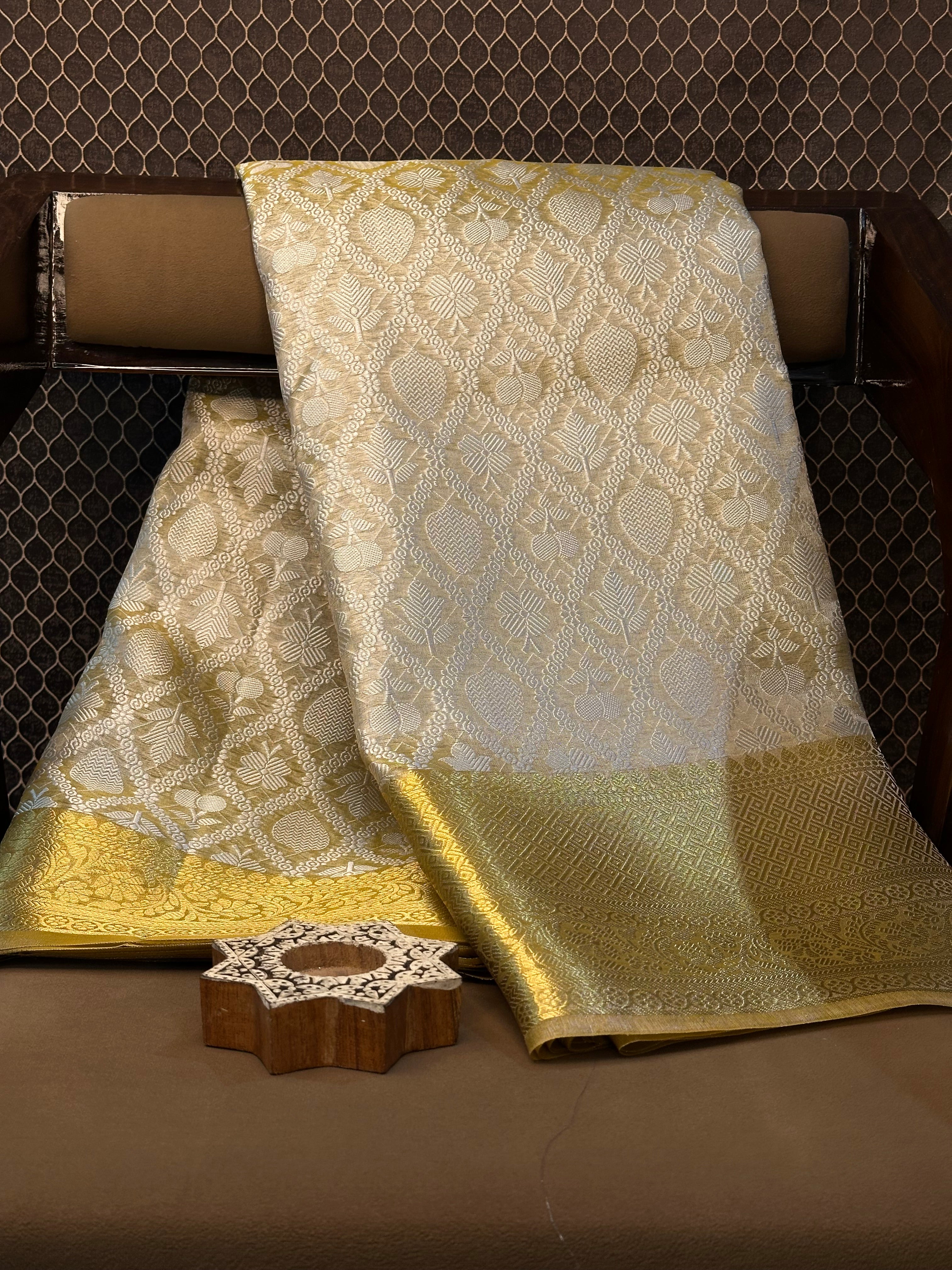 Traditional weave Softsilk Banarasi saree