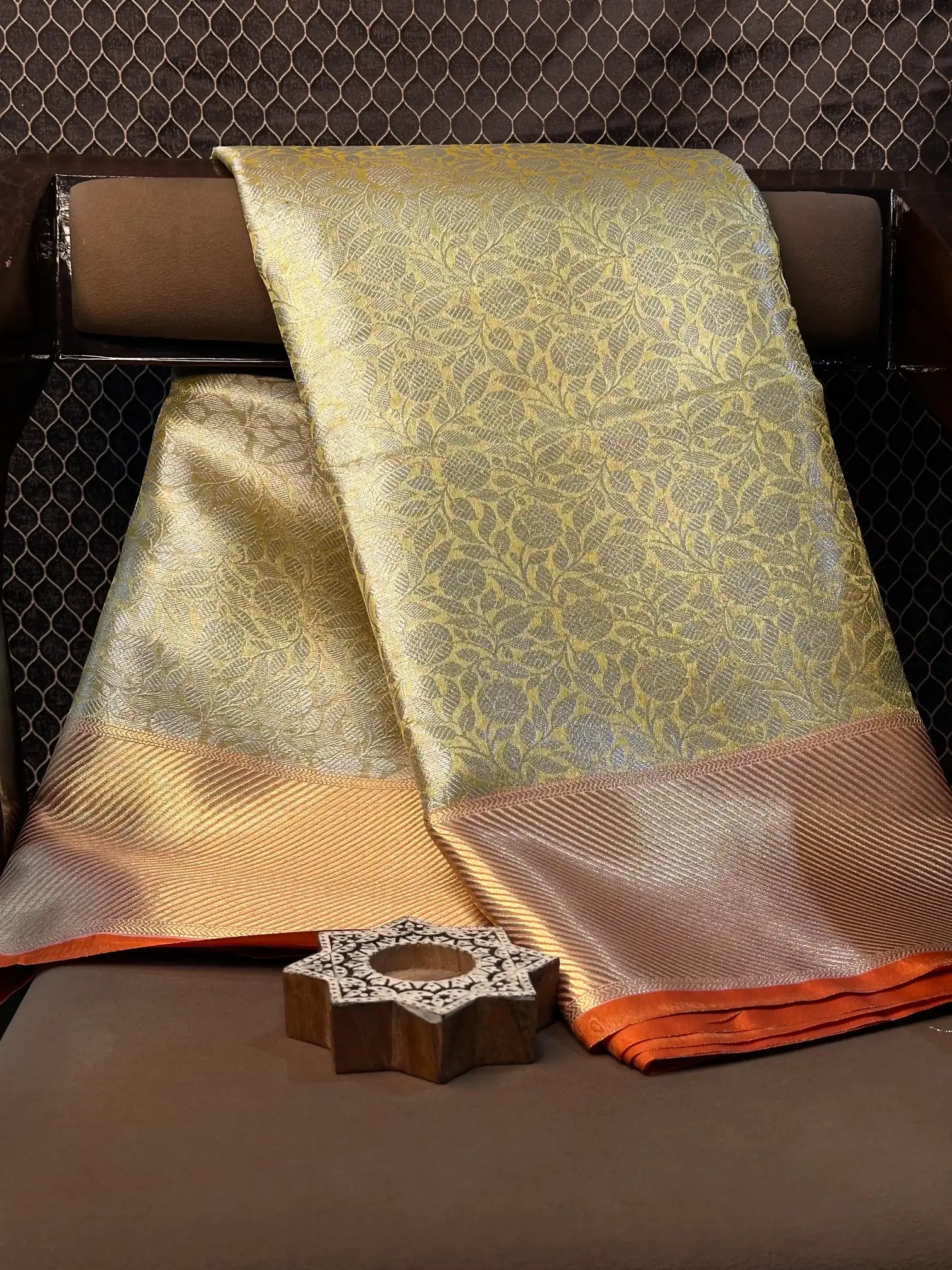 Premium contemperory weave softsilk Banarasi saree