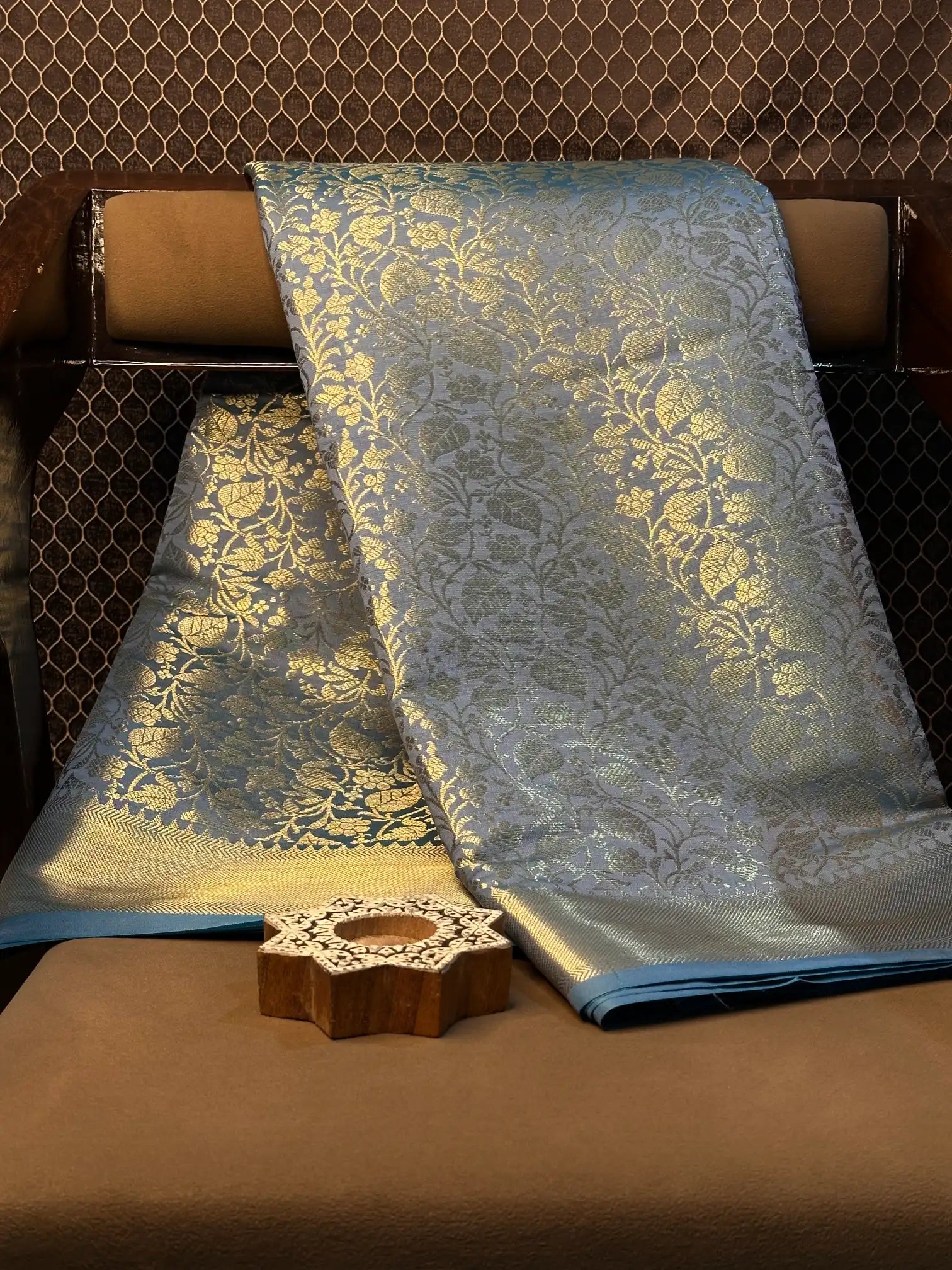 Premium contemperory weave softsilk Banarasi saree