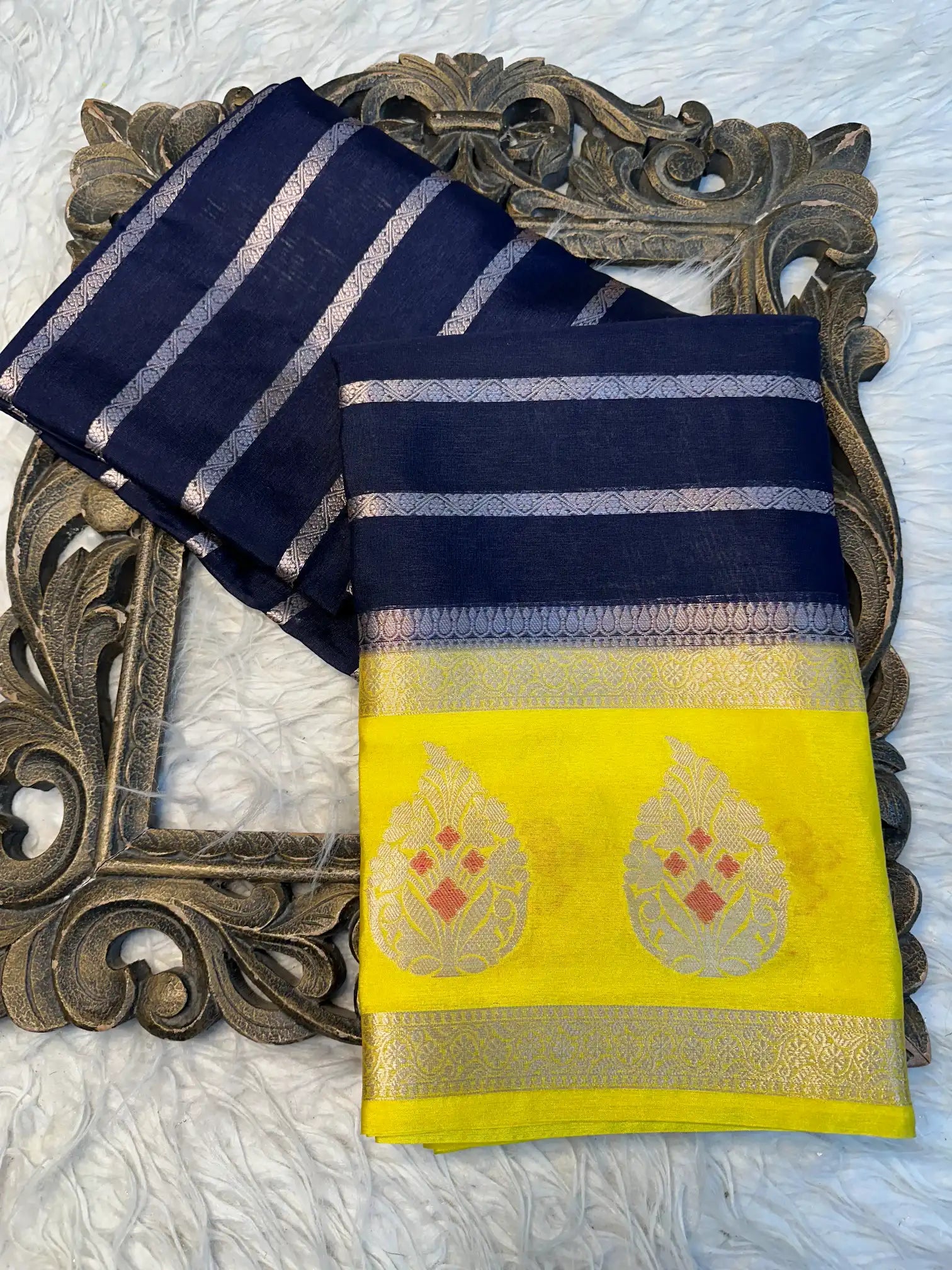 Contemporary Weave Softsilk Heritage Banarasi Saree