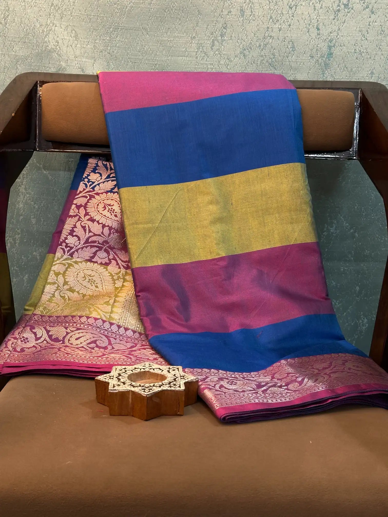 Contemporary Weave Kora Tissue Silk Banarasi Saree