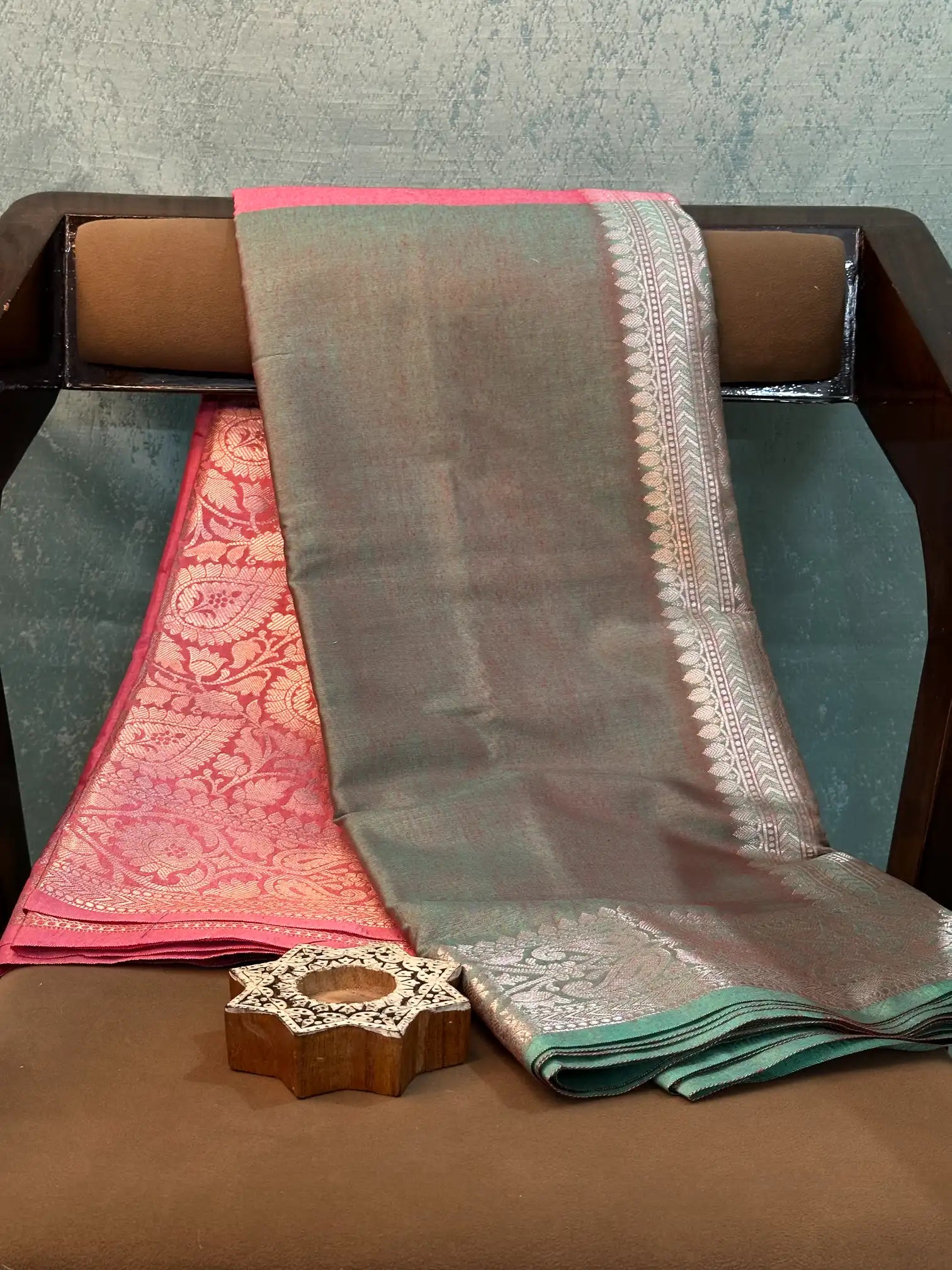 Contemporary Weave Kora Tissue Silk Banarasi Saree