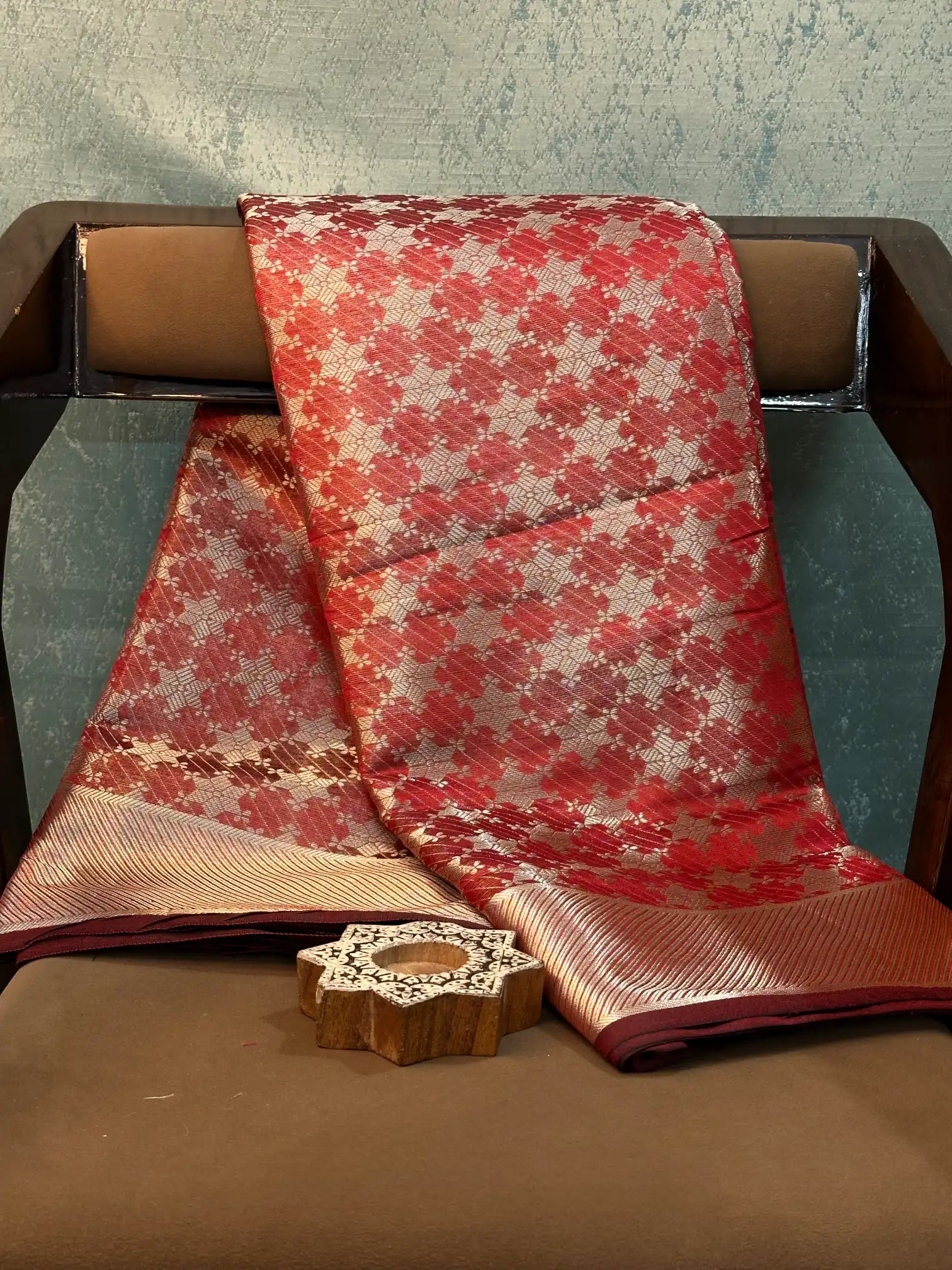Contemporary Weave Kora Tissue Silk Banarasi Saree