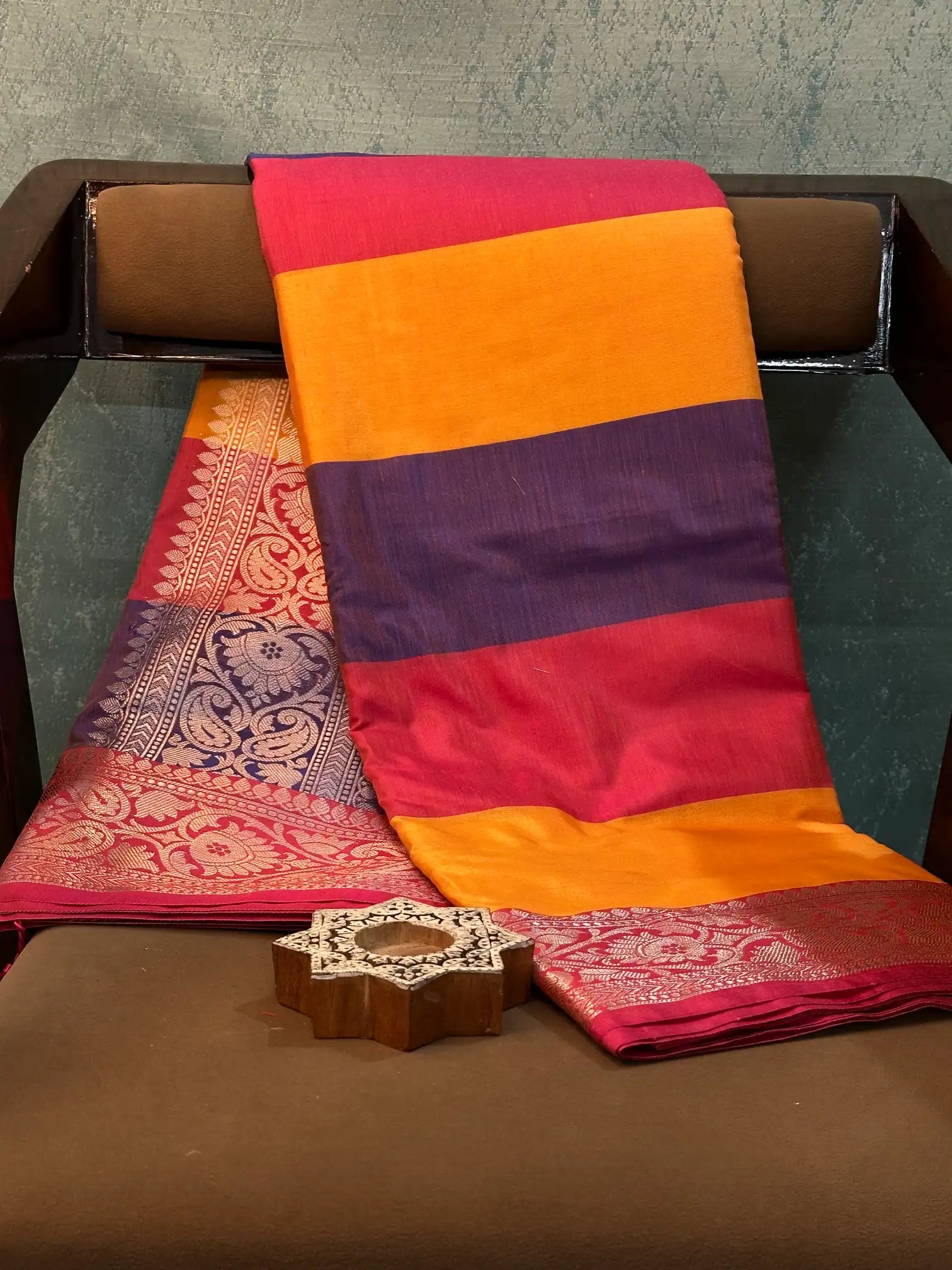 Contemporary Weave Kora Tissue Silk Banarasi Saree