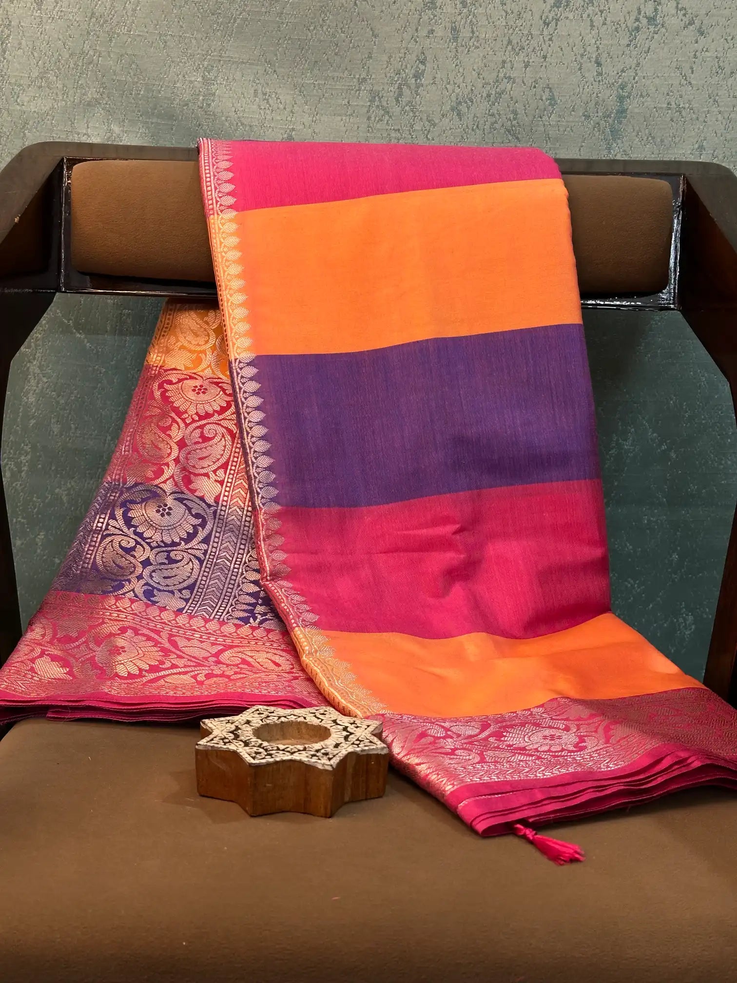 Contemporary Weave Kora Tissue Silk Banarasi Saree