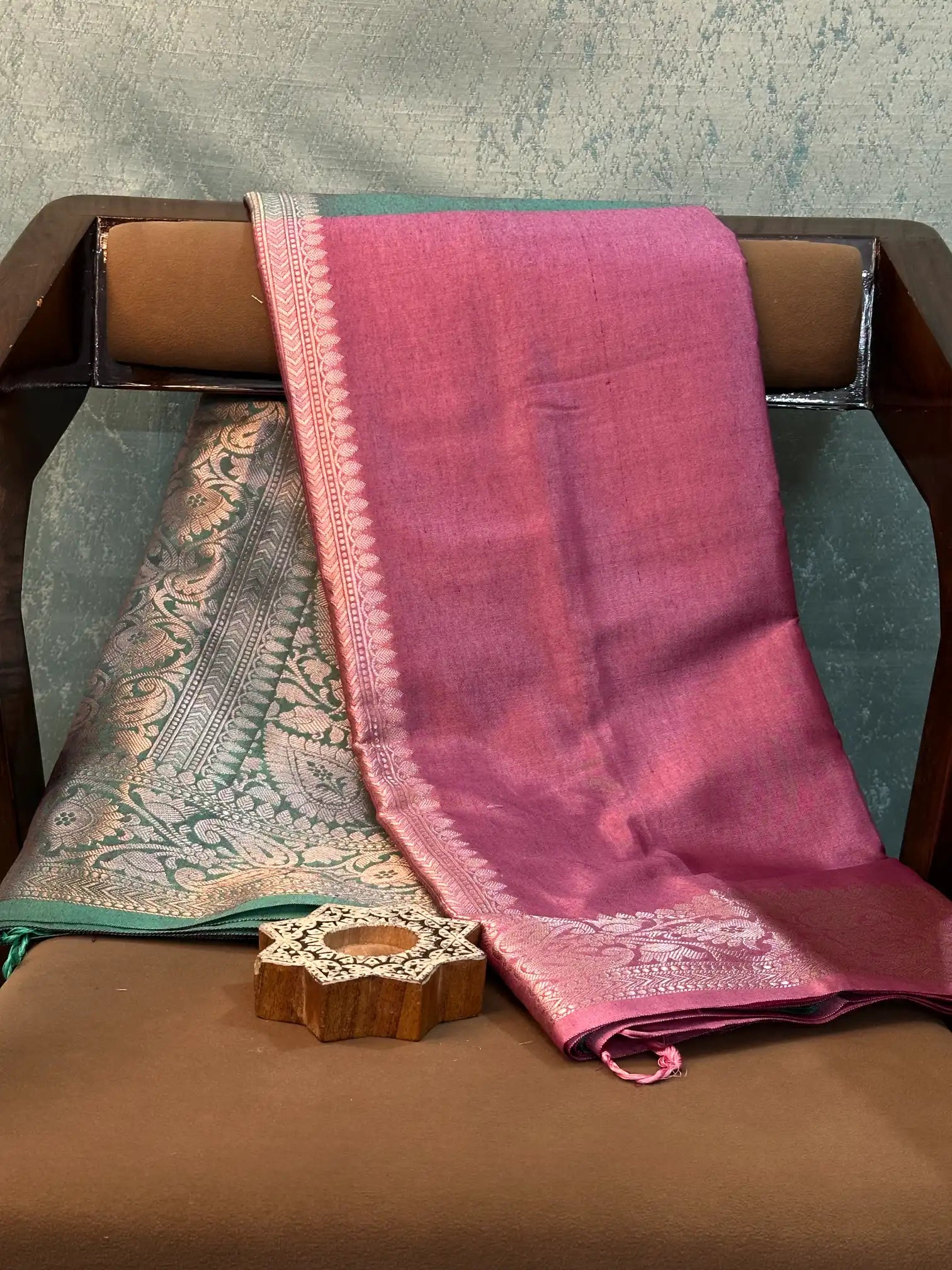 Contemporary Weave Kora Tissue Silk Banarasi Saree