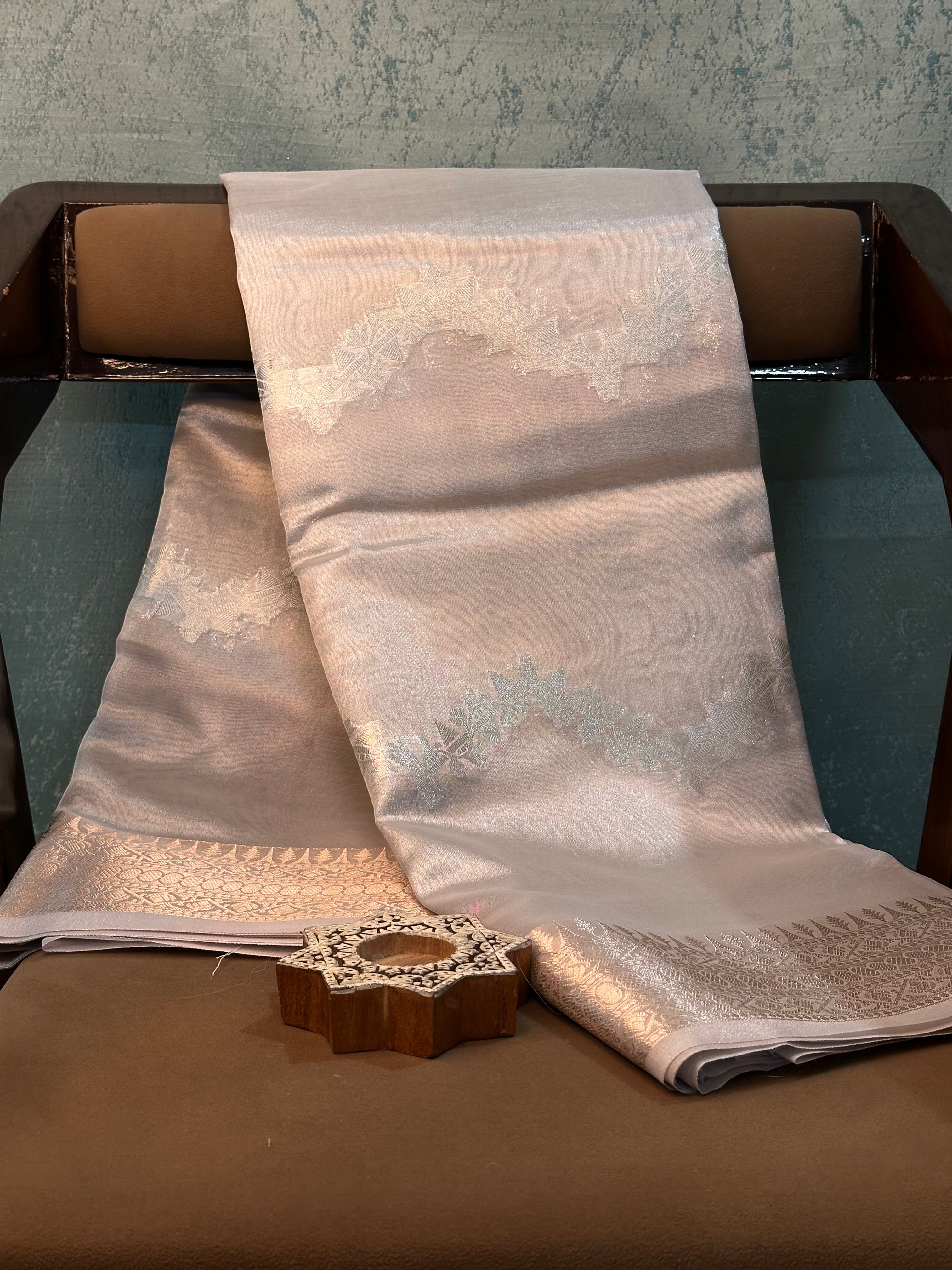 Contemporary Weave Kora Tissue Silk Banarasi Saree