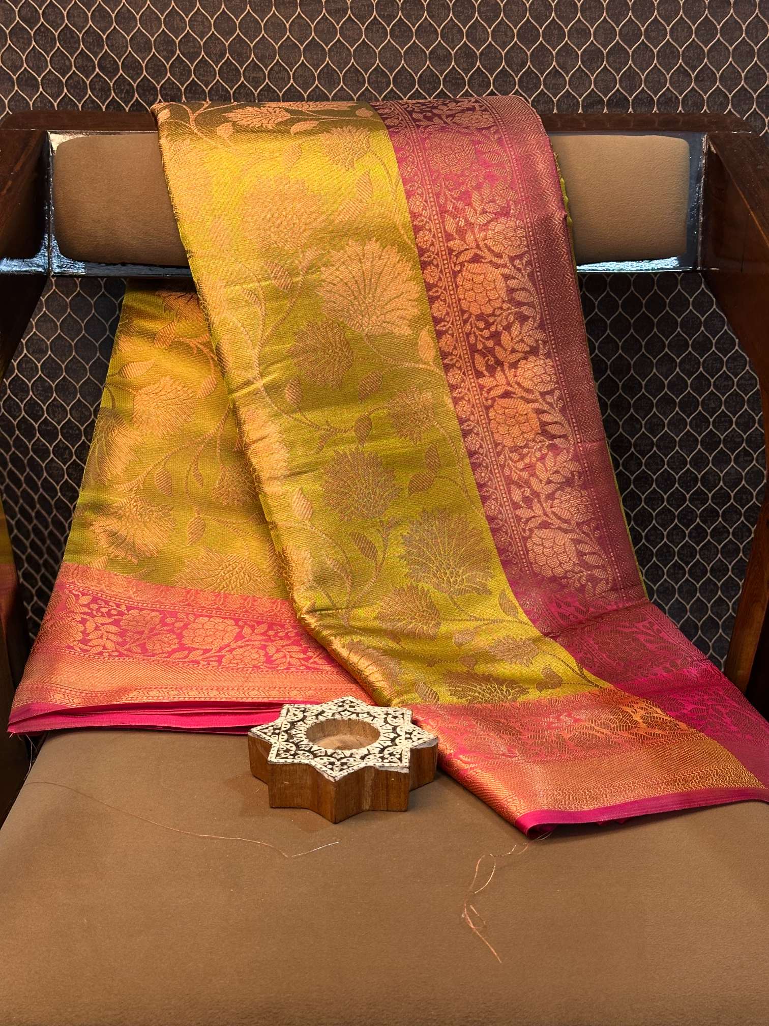 Eccentric zari weave Softsilk Heritage Banarasi saree