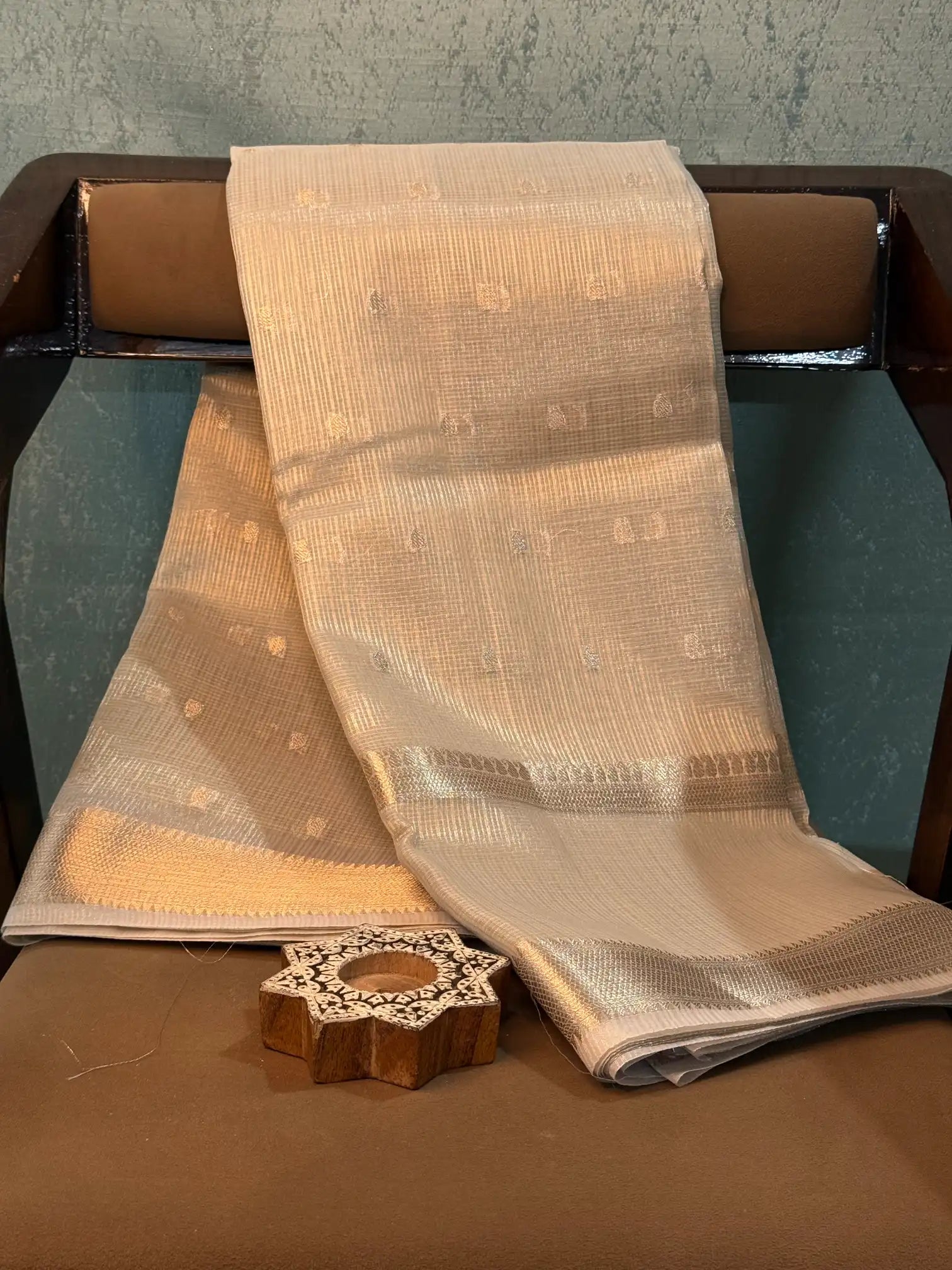 Contemporary Weave Kora Tissue Silk Banarasi Saree