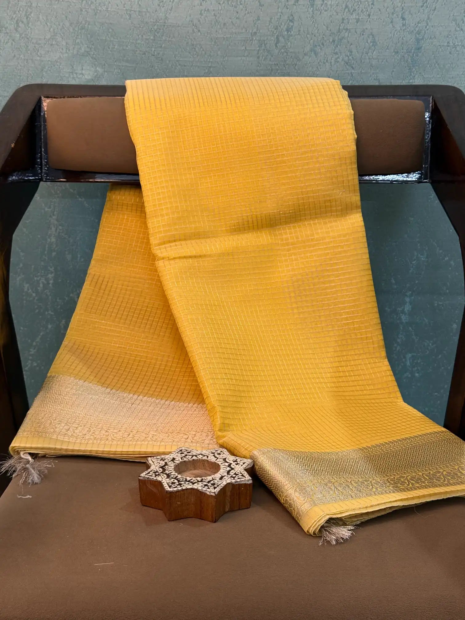 Contemporary Weave Kora Tissue Silk Banarasi Saree