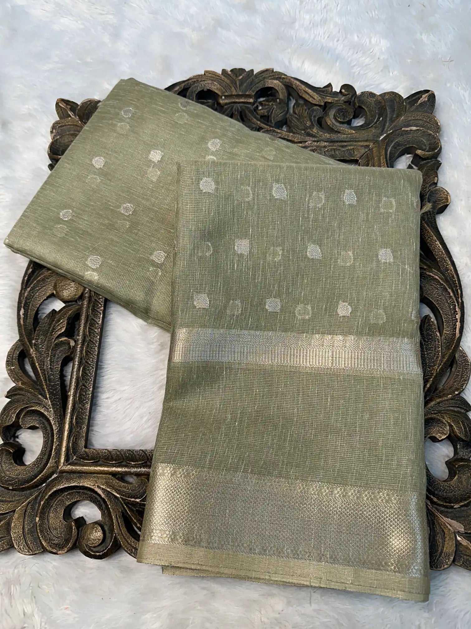 Eccentric Weave Softsilk Traditional Banarasi Saree