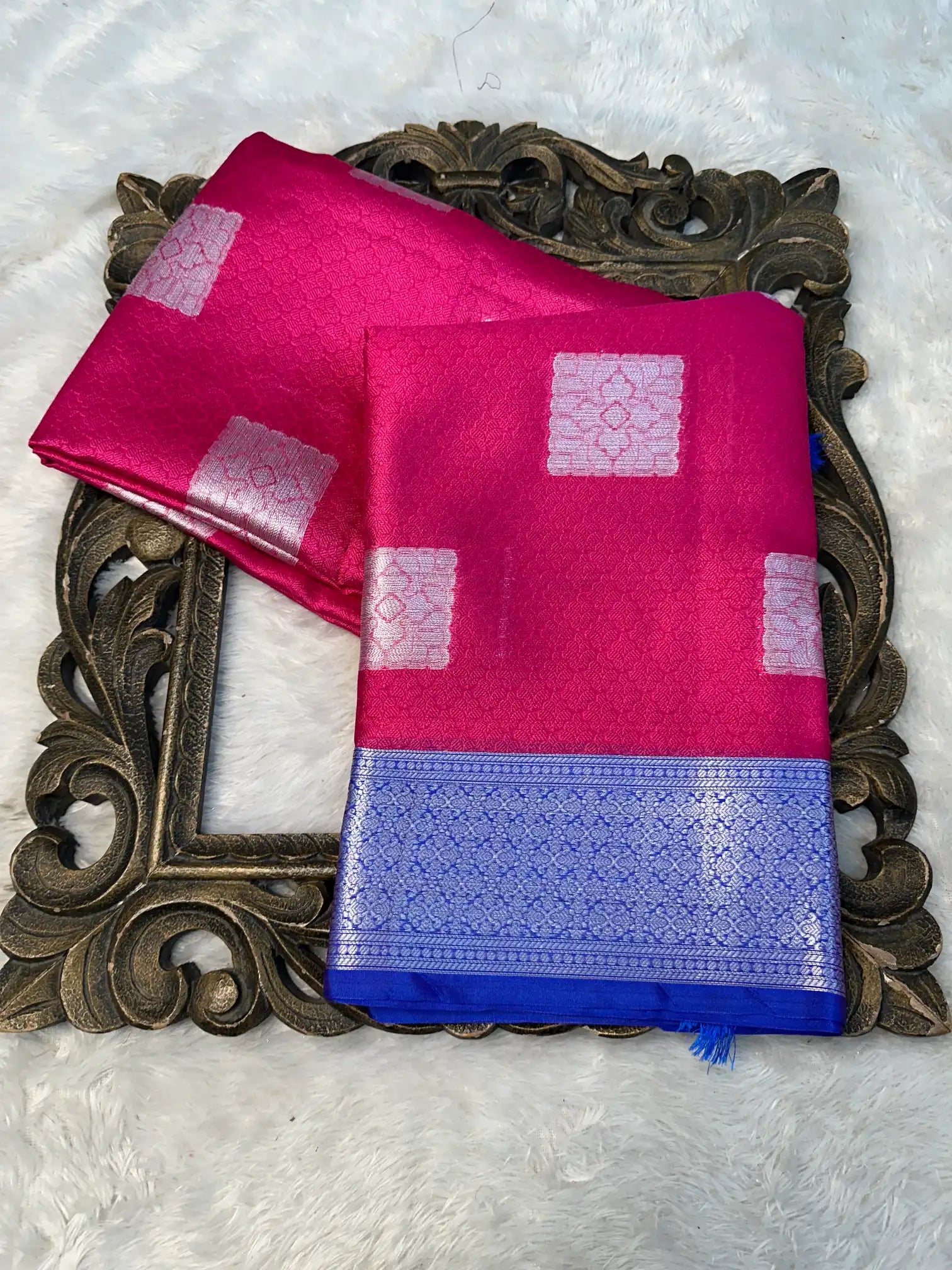 Eccentric Weave Softsilk Traditional Banarasi Saree