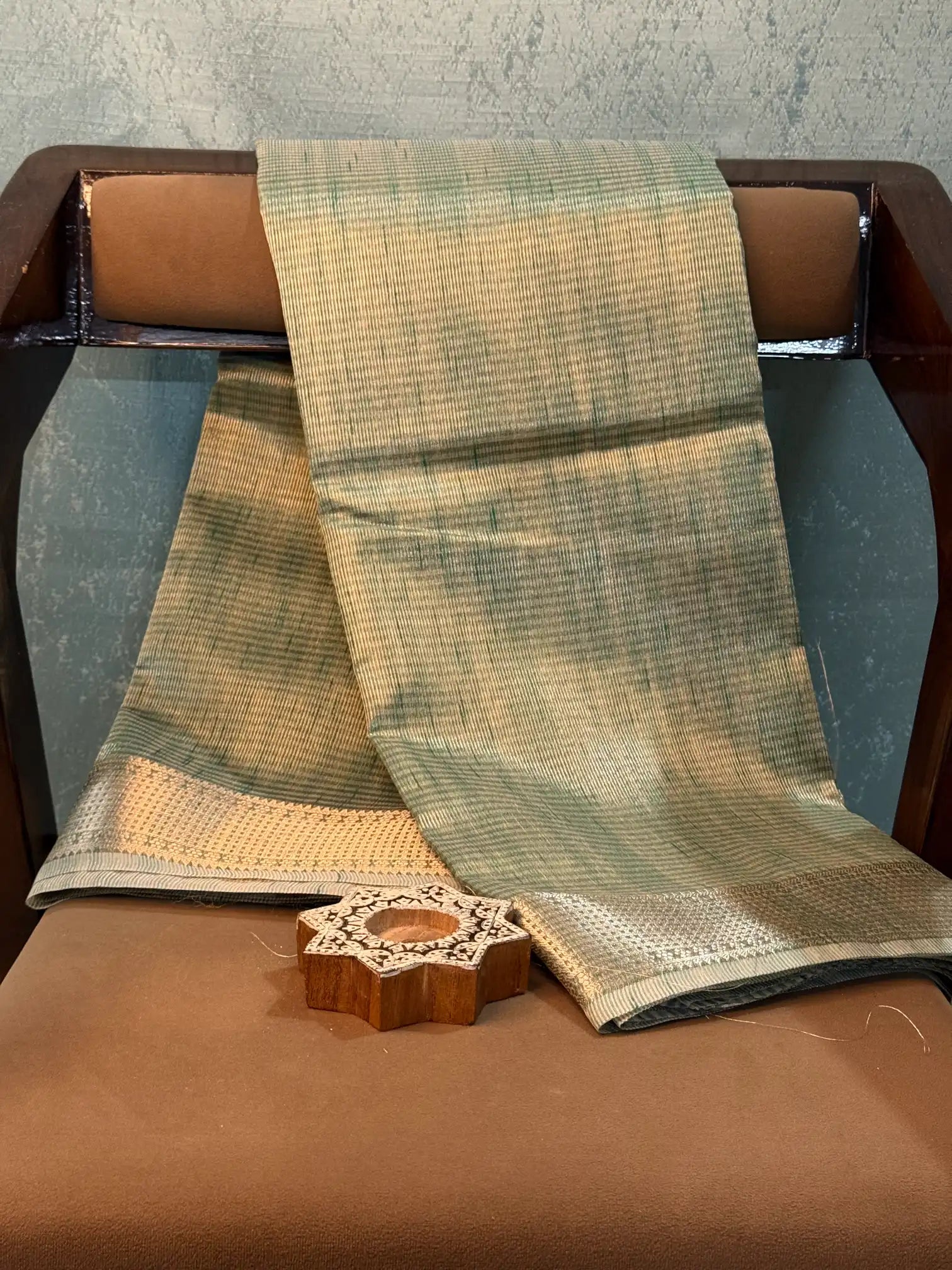 Contemporary Weave Kora Tissue Silk Banarasi Saree