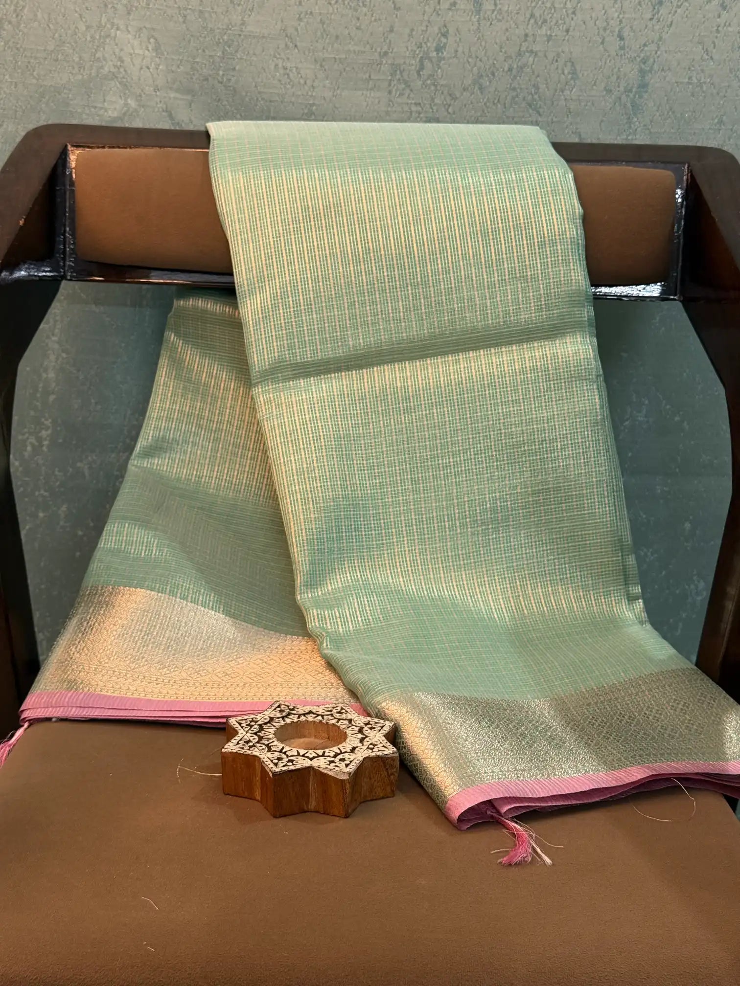 Contemporary Weave Kora Tissue Silk Banarasi Saree