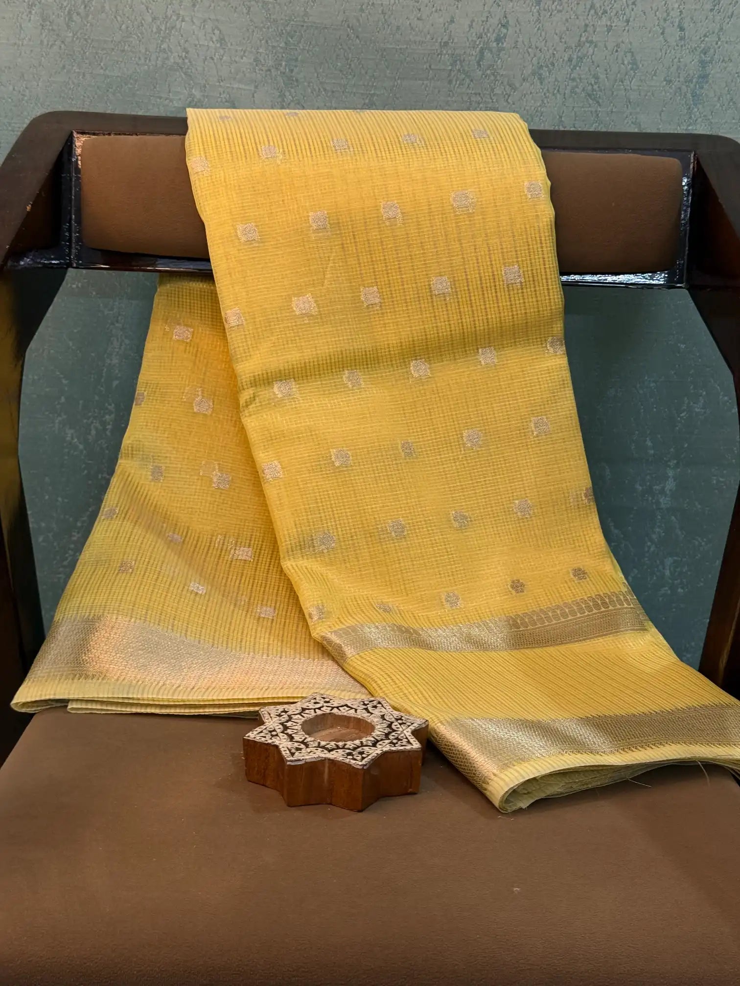 Contemporary Weave Kora Tissue Silk Banarasi Saree