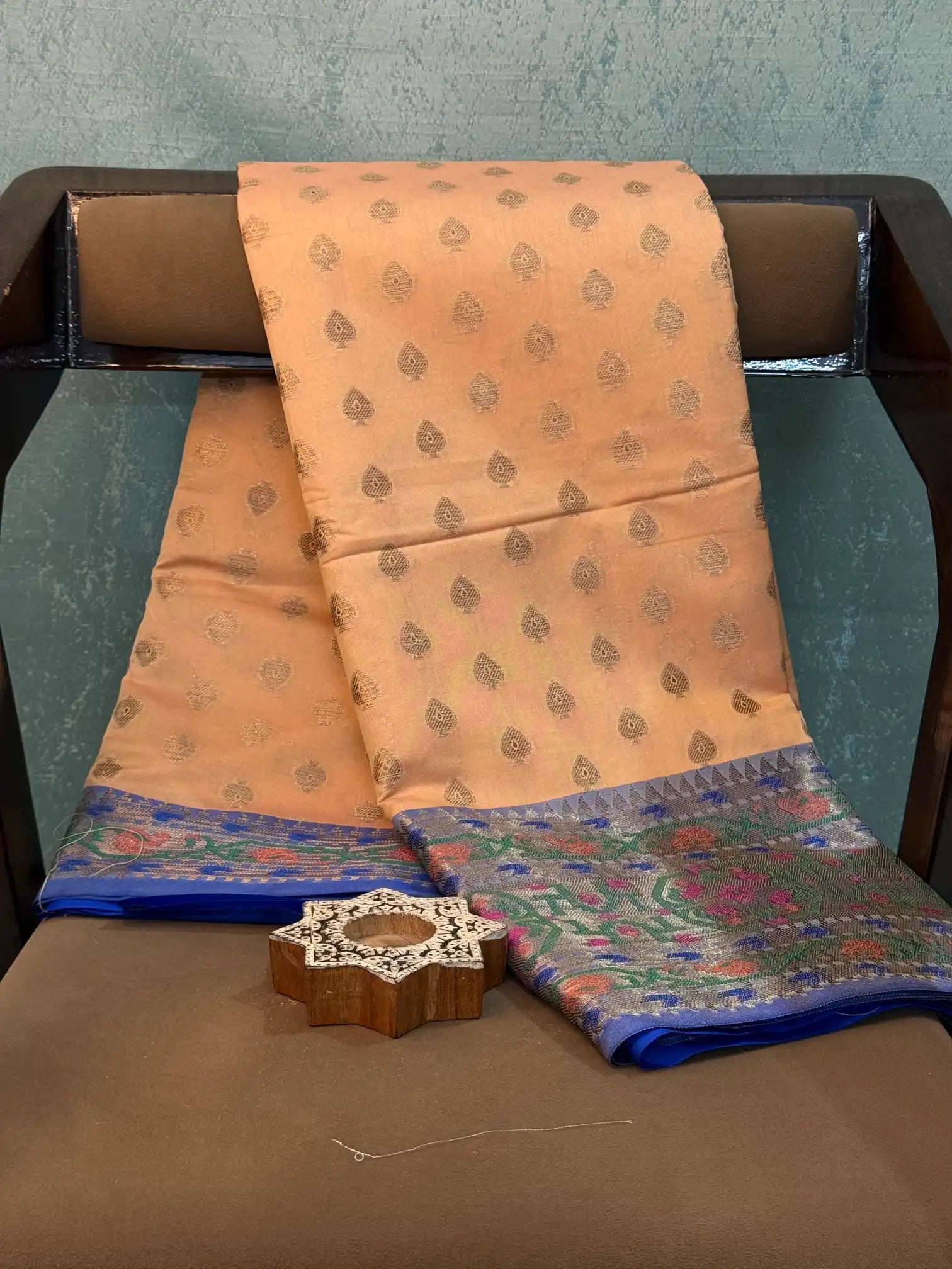 Contemporary Weave Kora Tissue Silk Banarasi Saree