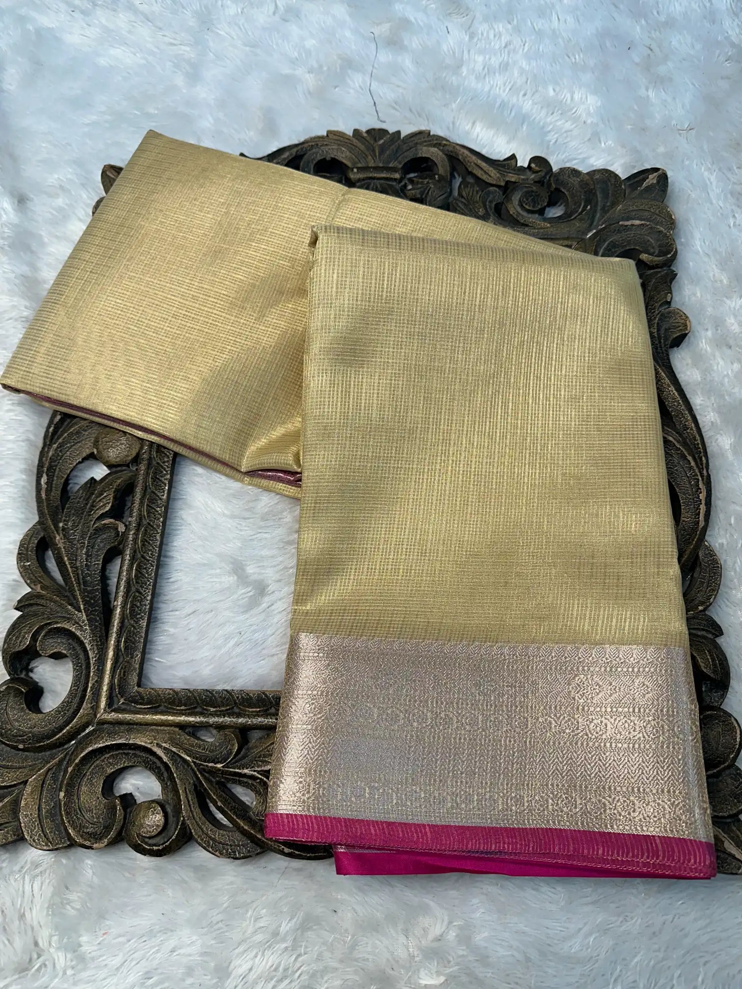 Contemporary Weave Kora Tissue Silk Banarasi Saree