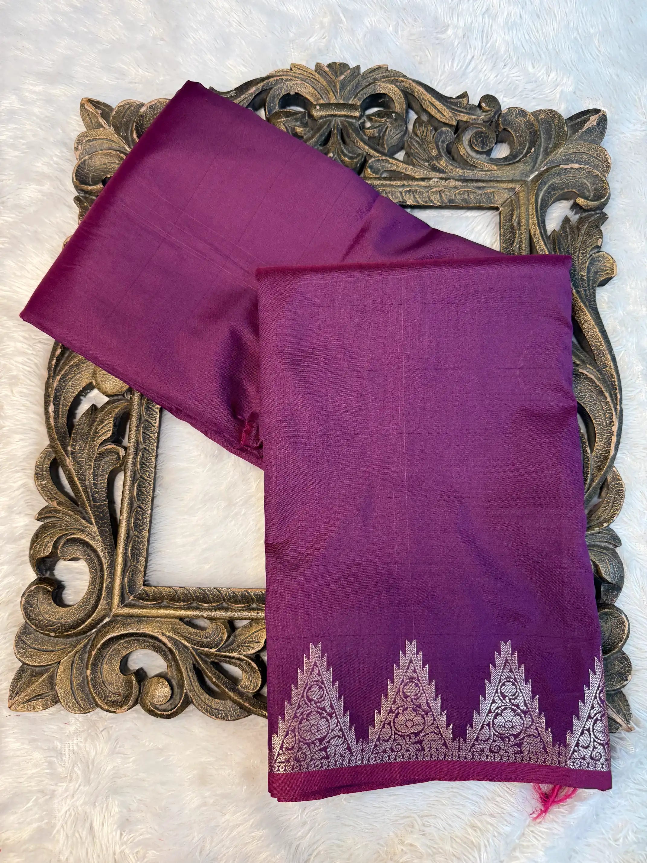 Contemporary Weave Kora Tissue Silk Banarasi Saree