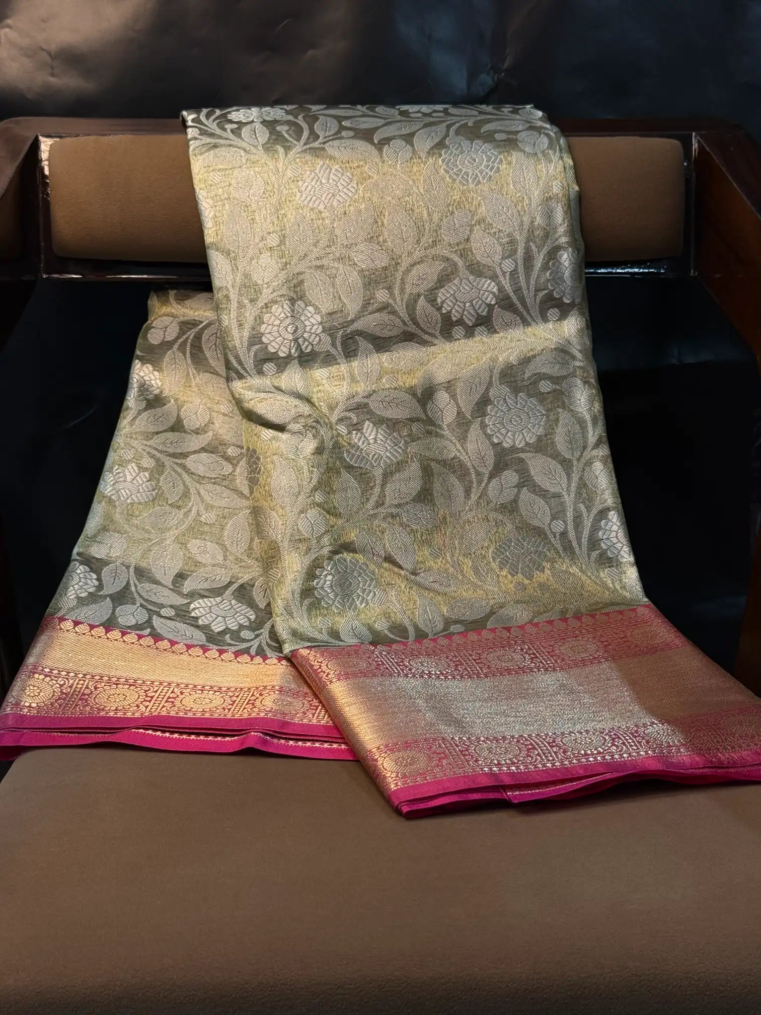 Traditional weave Softsilk Banarasi saree