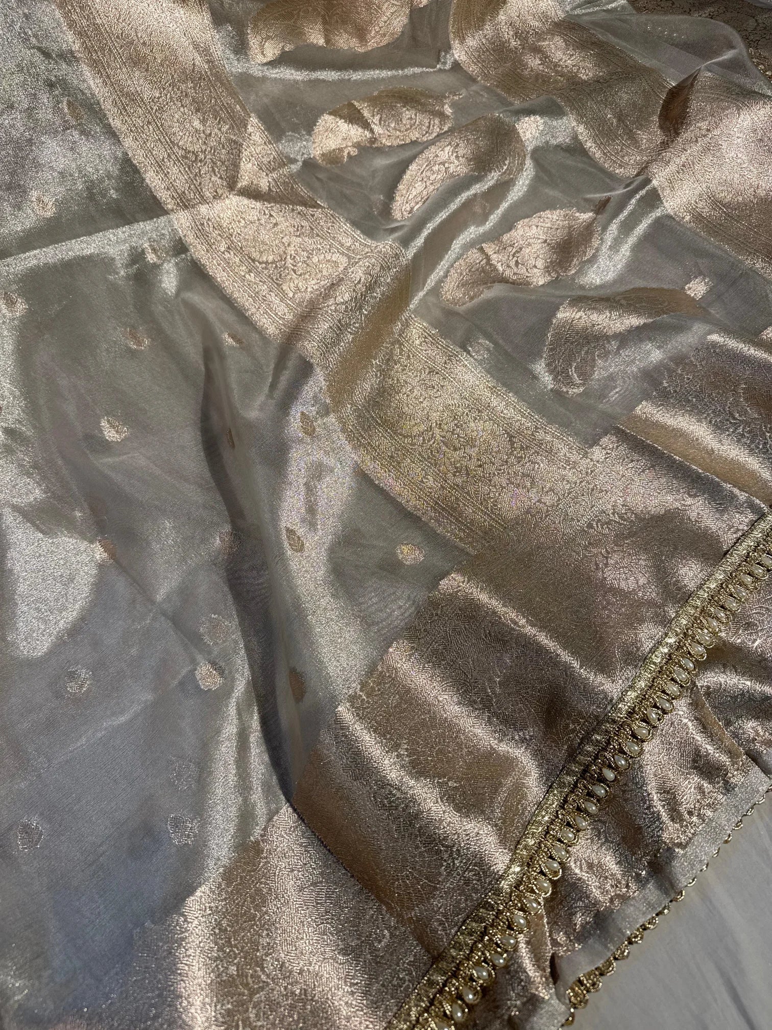 Water Zari Tissue Silk Luxurious Lace Work Banarasi Saree