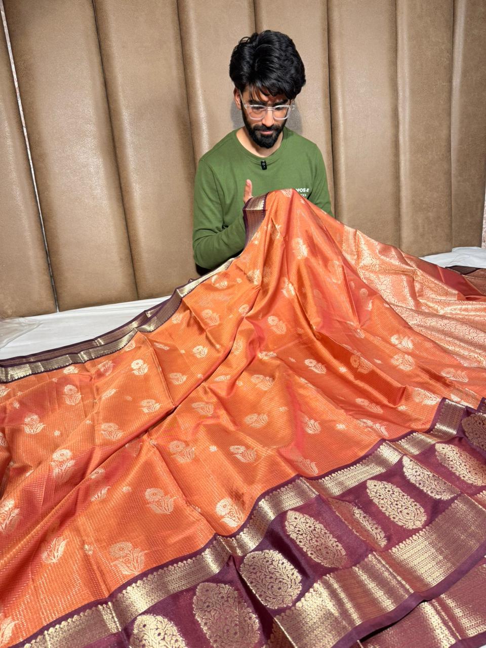 Rusted Shade Intricate Weave Banarasi Silk Saree