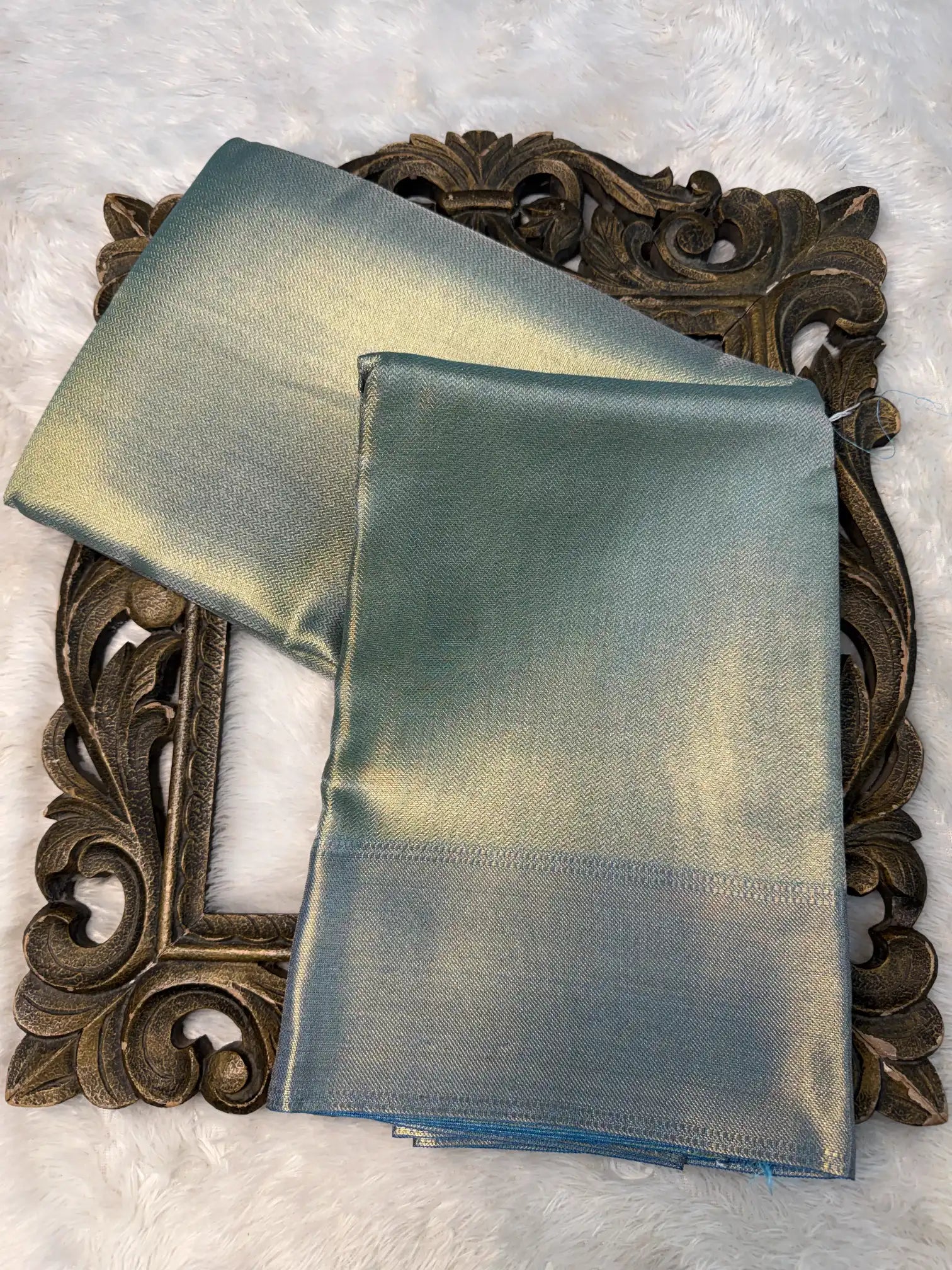 Contemporary Weave Kora Tissue Silk Banarasi Saree