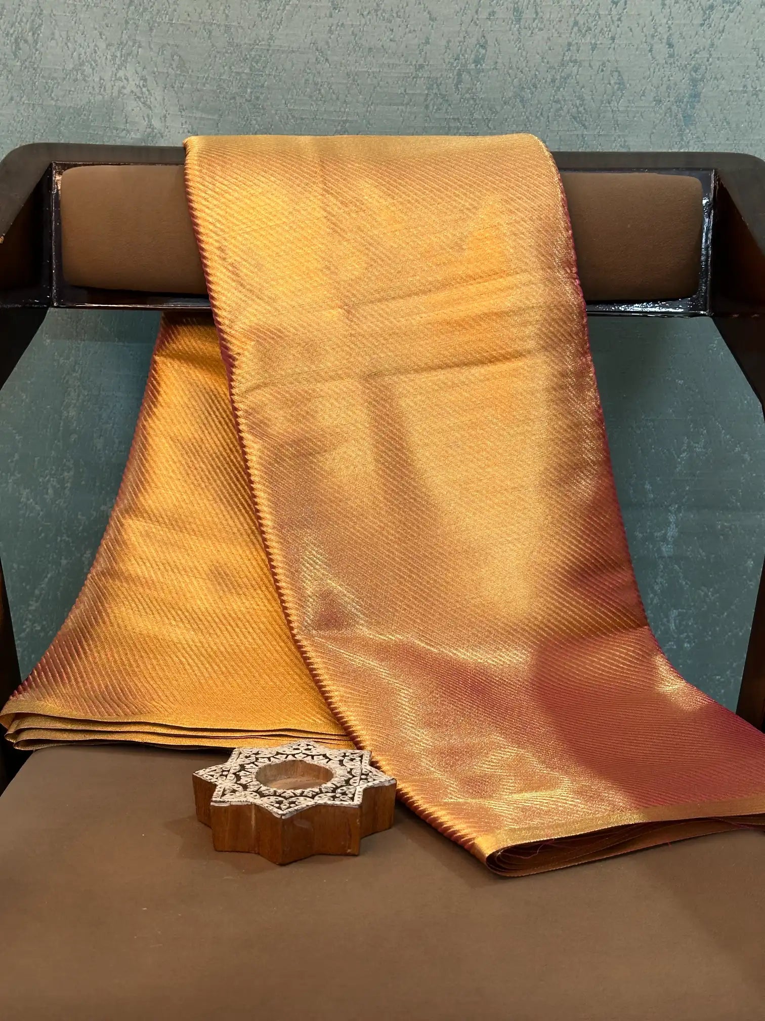 Contemporary Weave Kora Tissue Silk Banarasi Saree