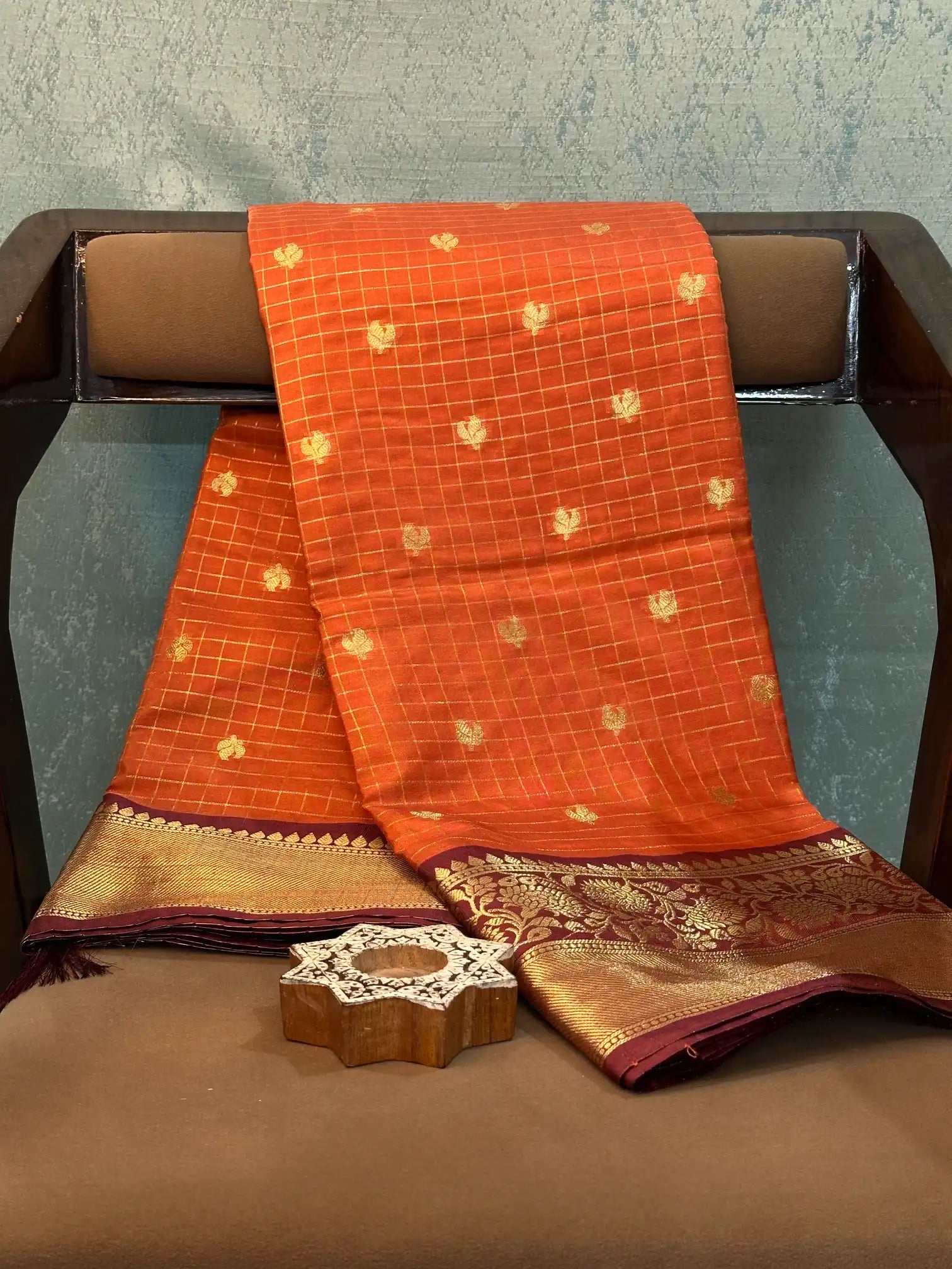 Contemporary Weave Kora Tissue Silk Banarasi Saree