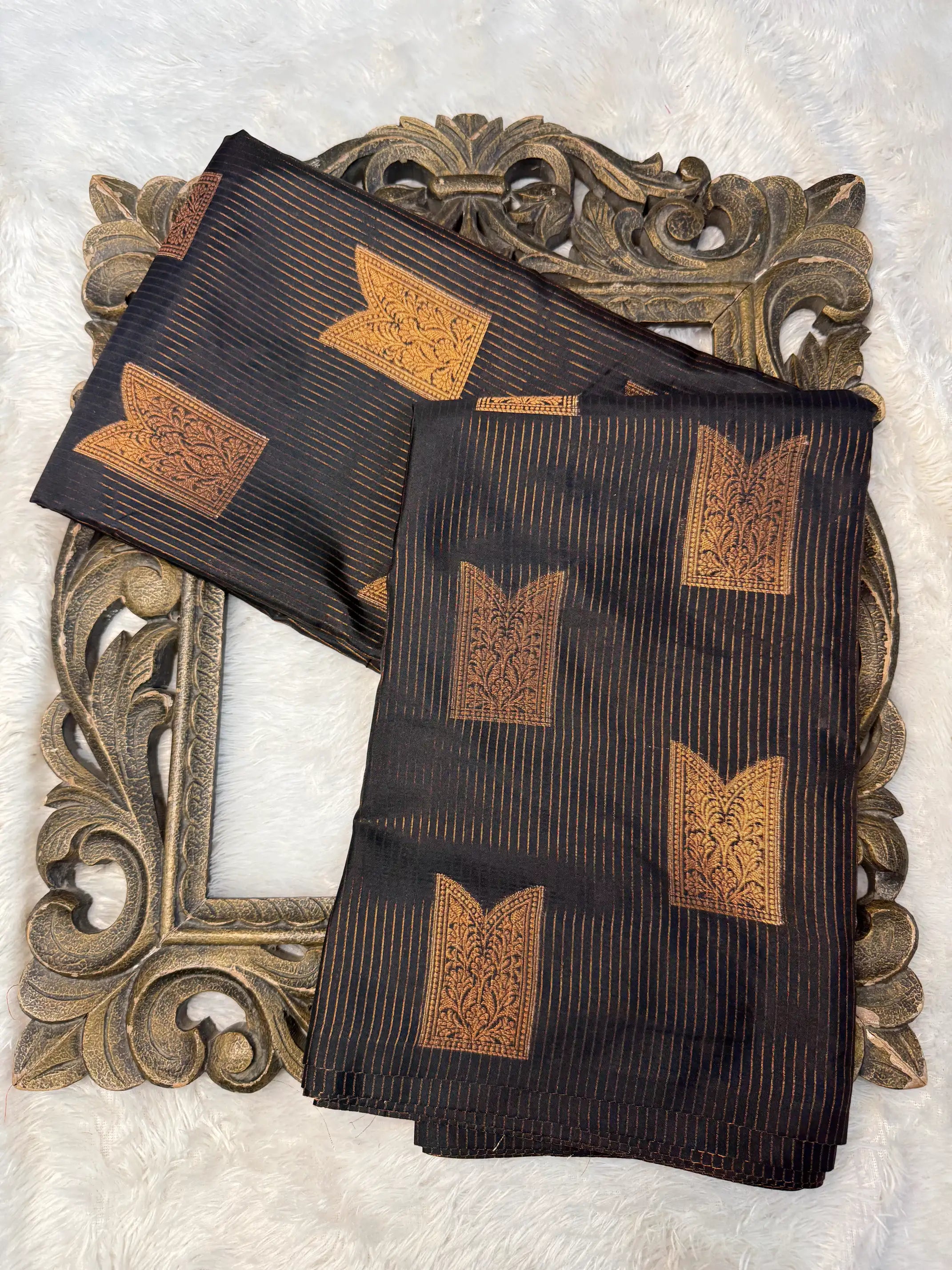 Eccentric Weave Softsilk Traditional Banarasi Saree