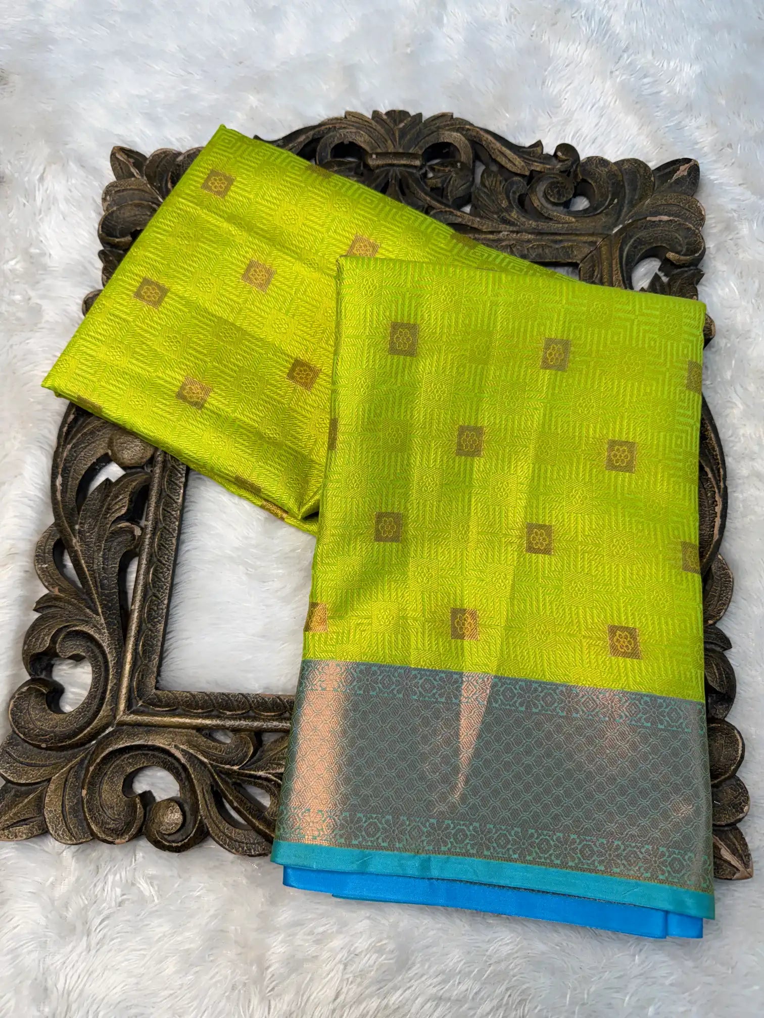 Contemporary Weave Kora Tissue Silk Banarasi Saree