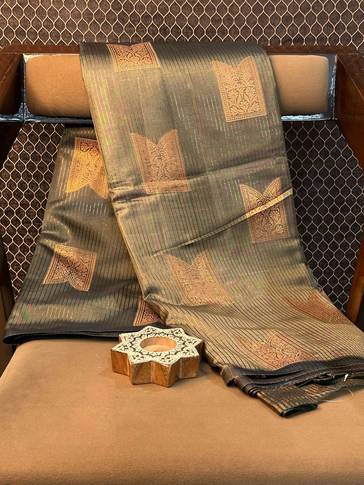 Eccentric zari weave Softsilk Heritage Banarasi saree