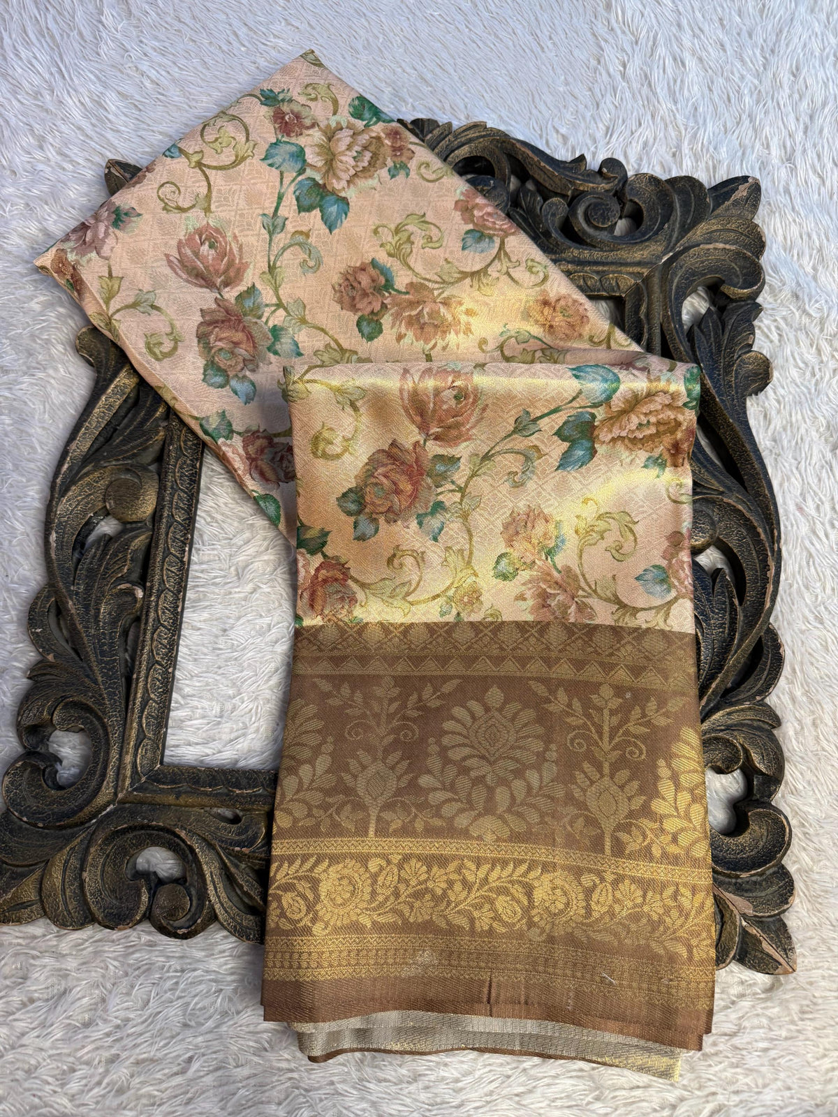 Trending Softsilk Jacquard Unique Banarasi Saree
