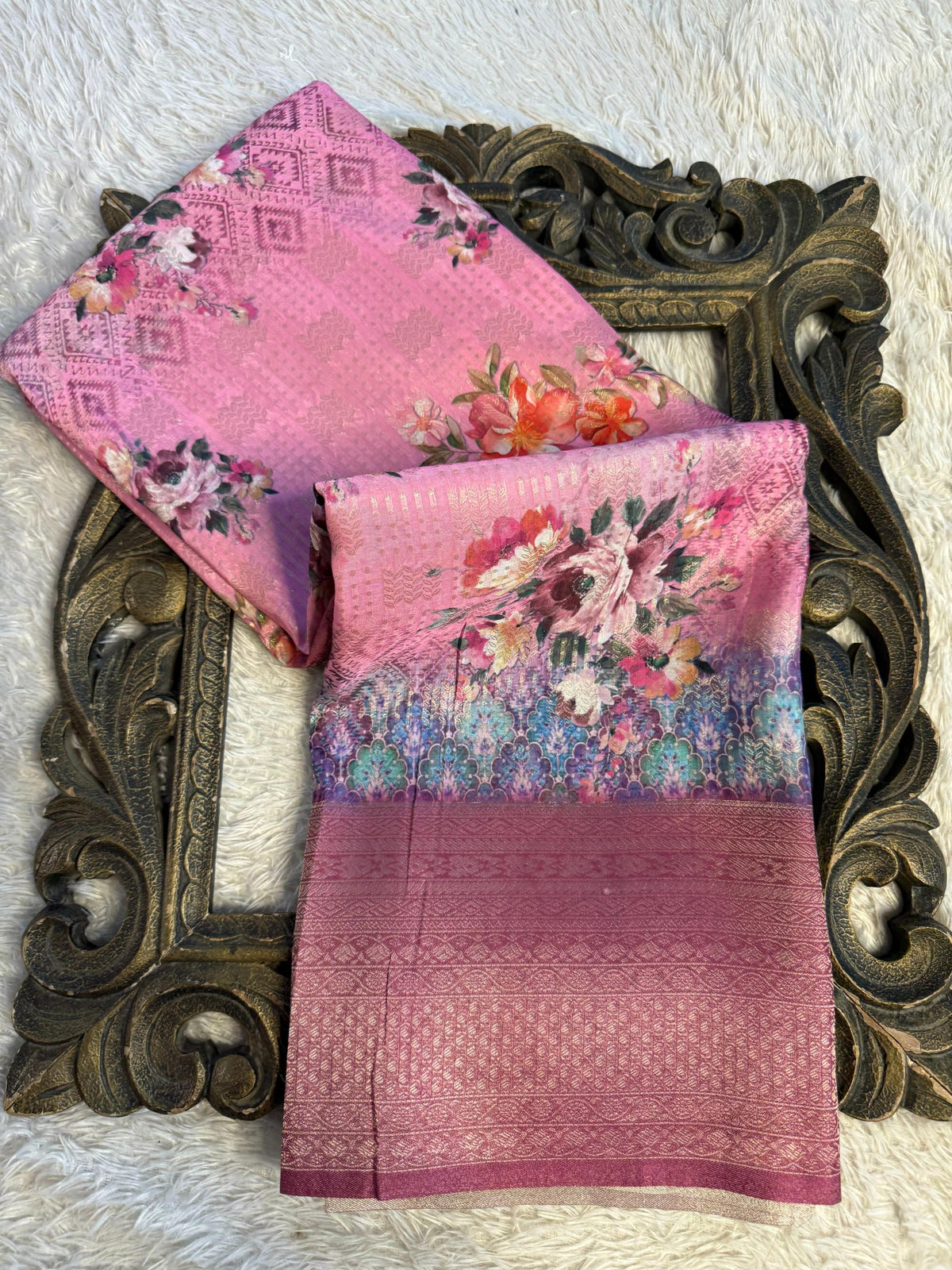 Trending Softsilk Jacquard Unique Banarasi Saree