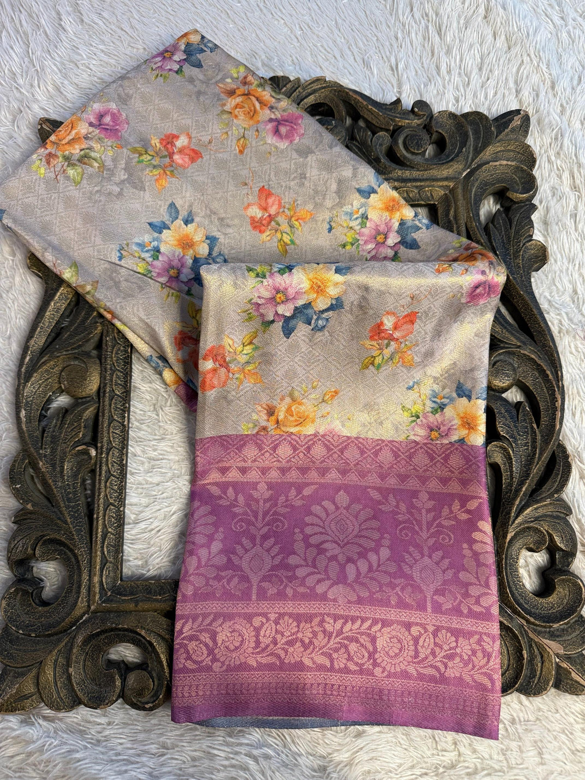 Trending Softsilk Jacquard Unique Banarasi Saree
