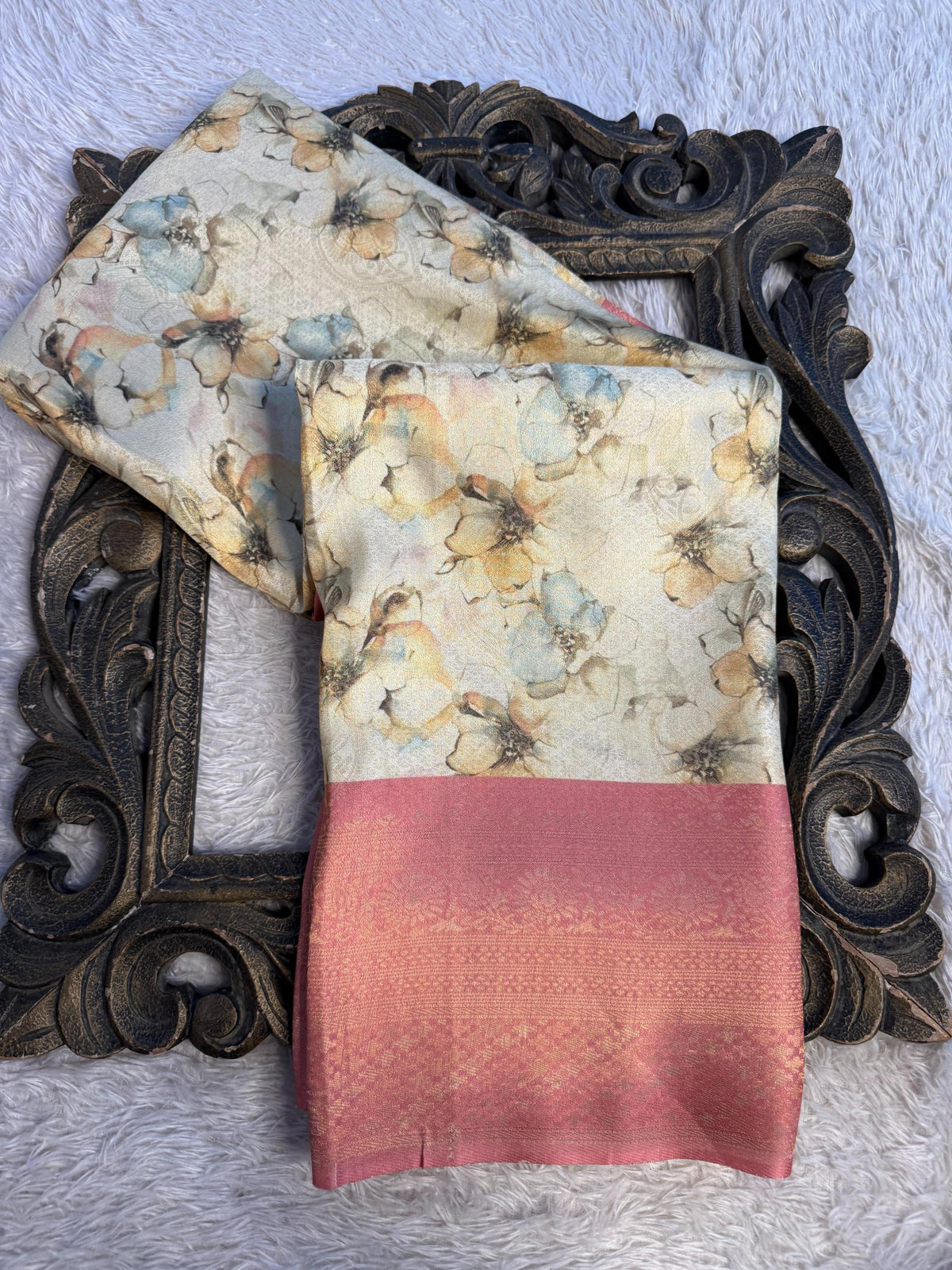 Trending Softsilk Jacquard Unique Banarasi Saree