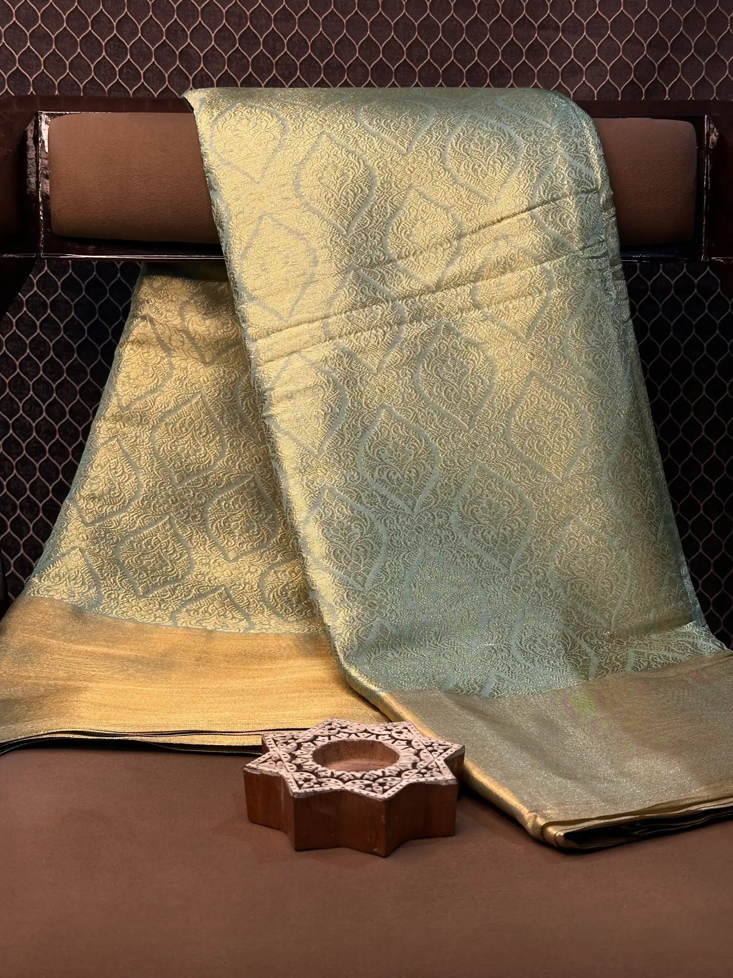 Premium contemperory weave softsilk Banarasi saree