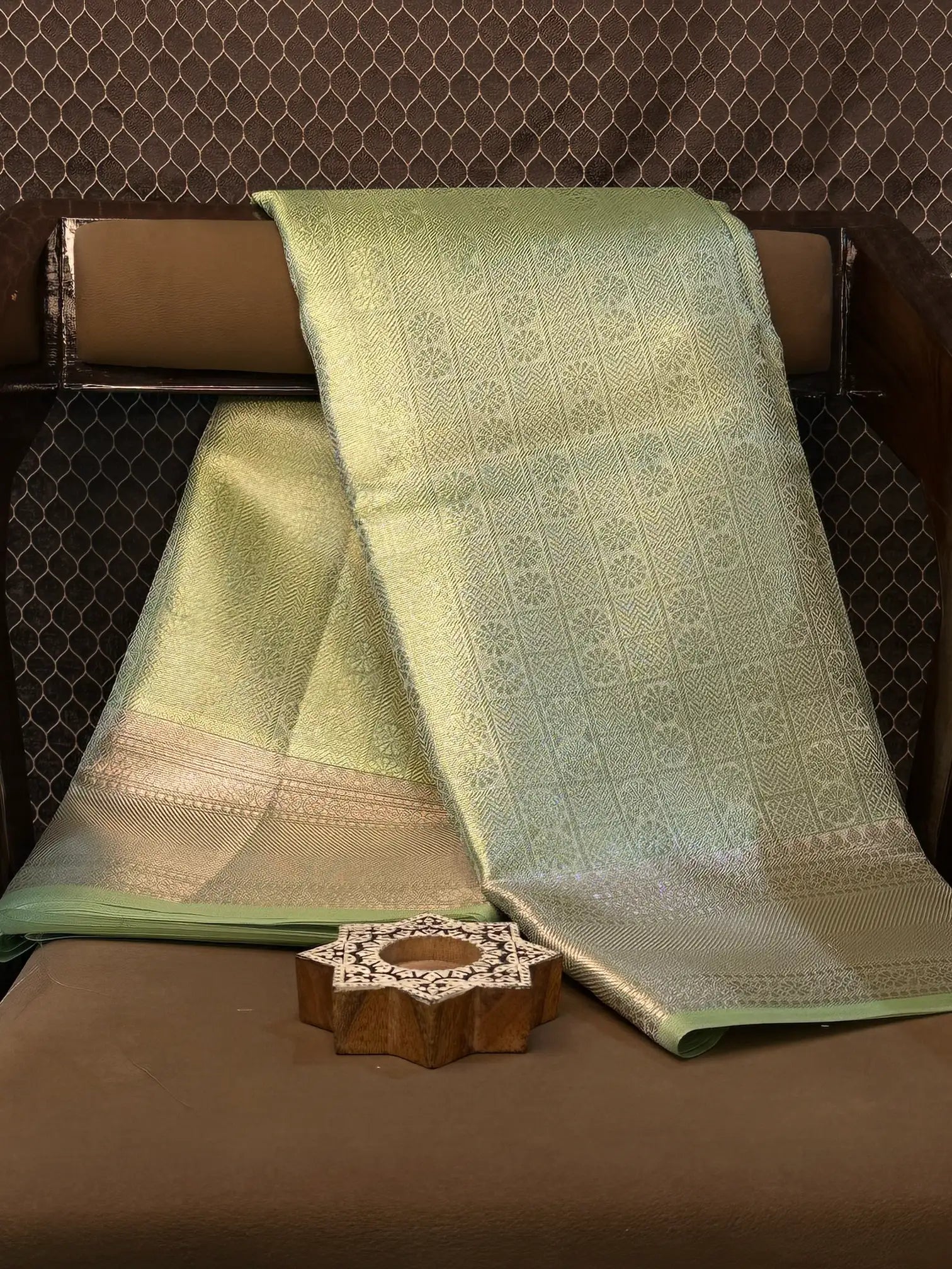 Premium contemperory weave softsilk Banarasi saree