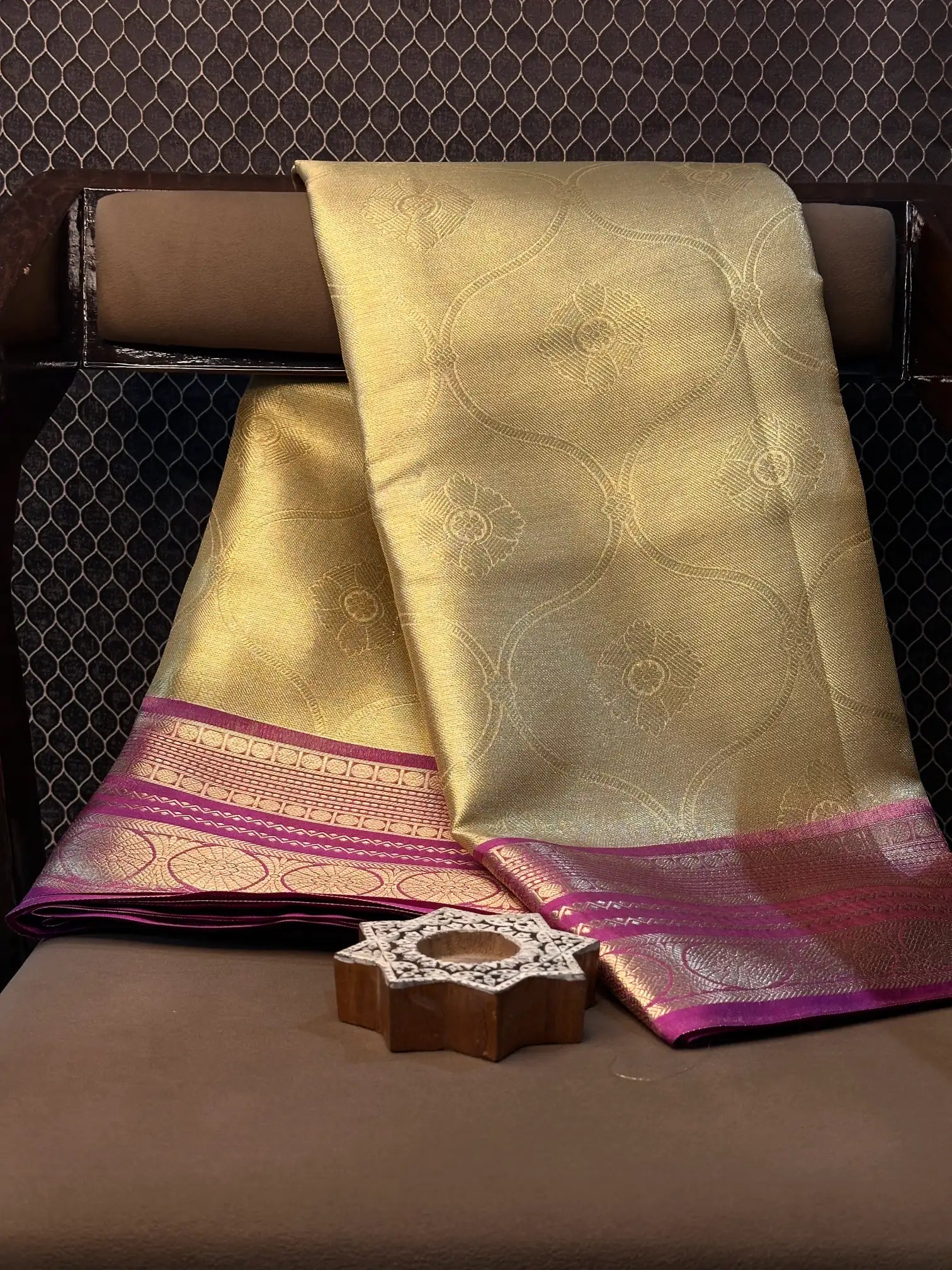 Premium contemperory weave softsilk Banarasi saree