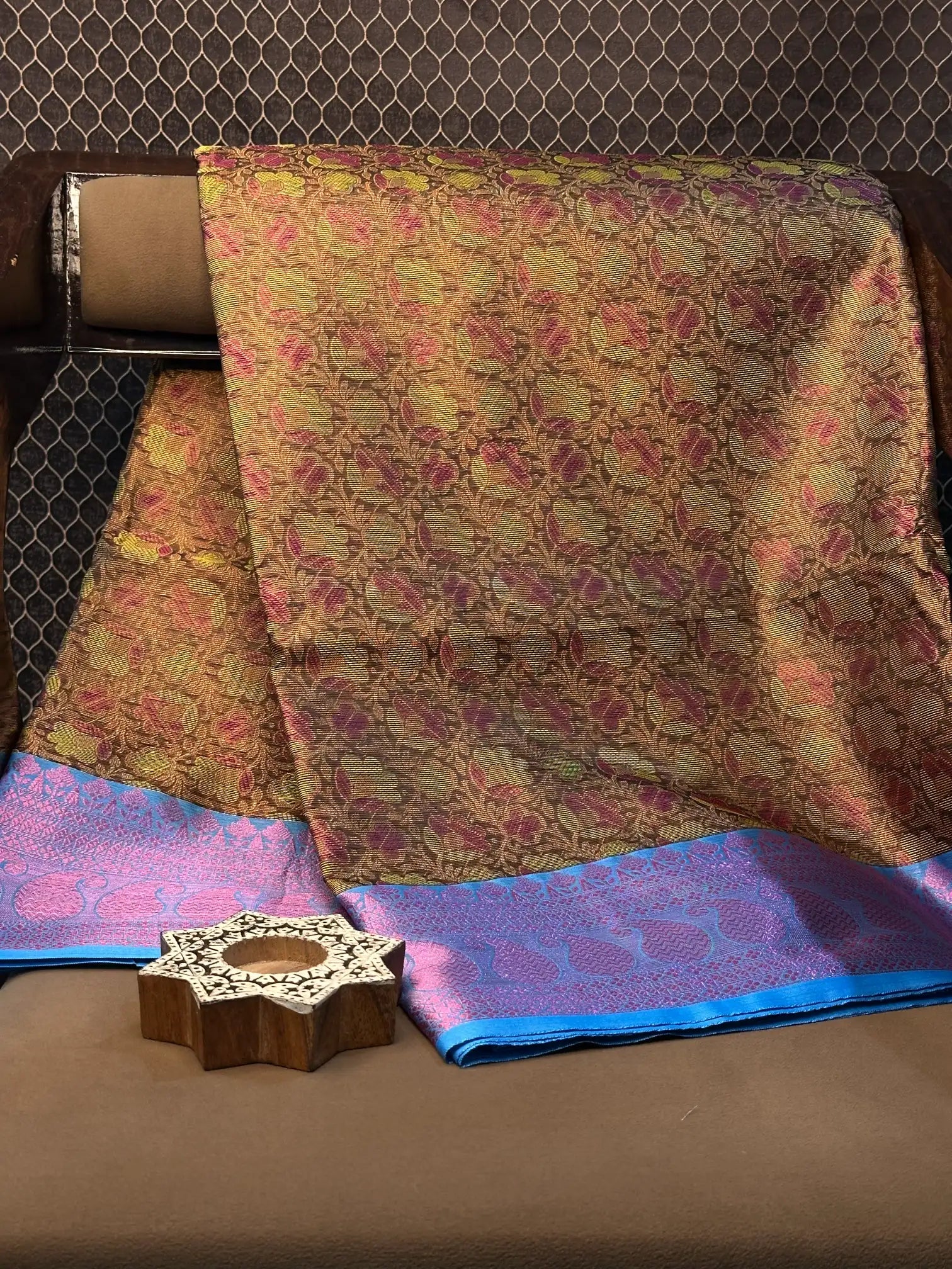 Premium contemperory weave softsilk Banarasi saree
