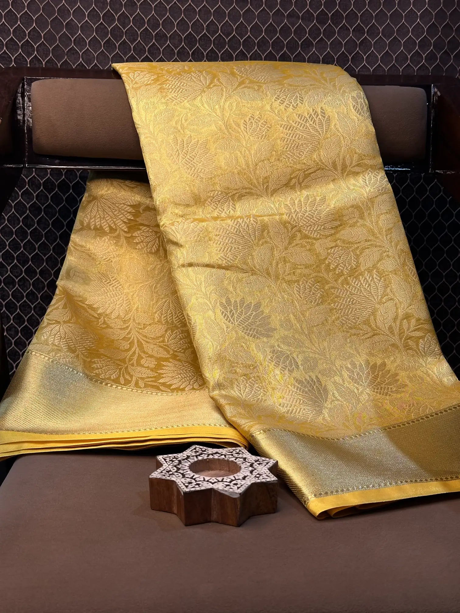 Premium contemperory weave softsilk Banarasi saree
