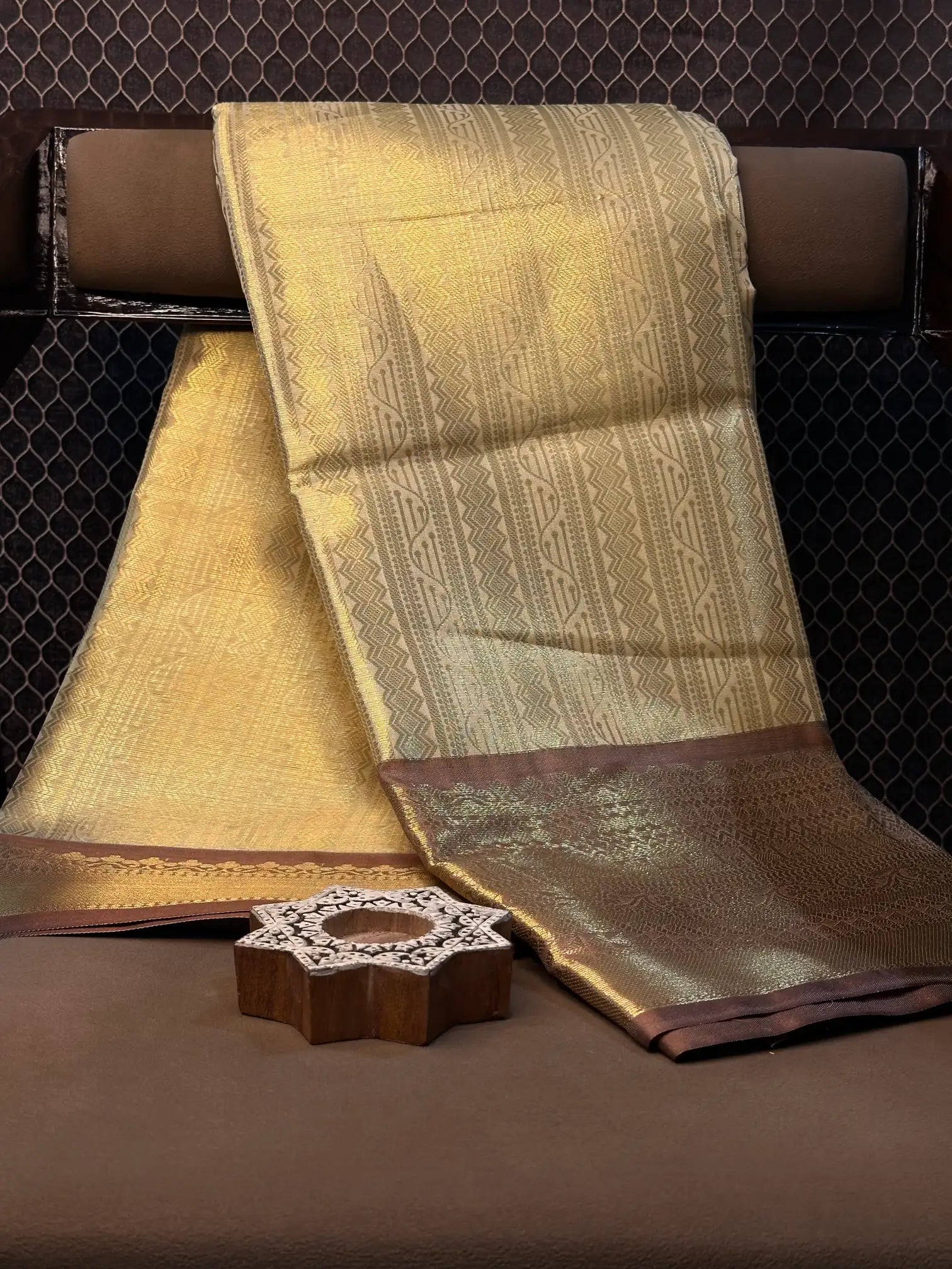 Premium contemperory weave softsilk Banarasi saree