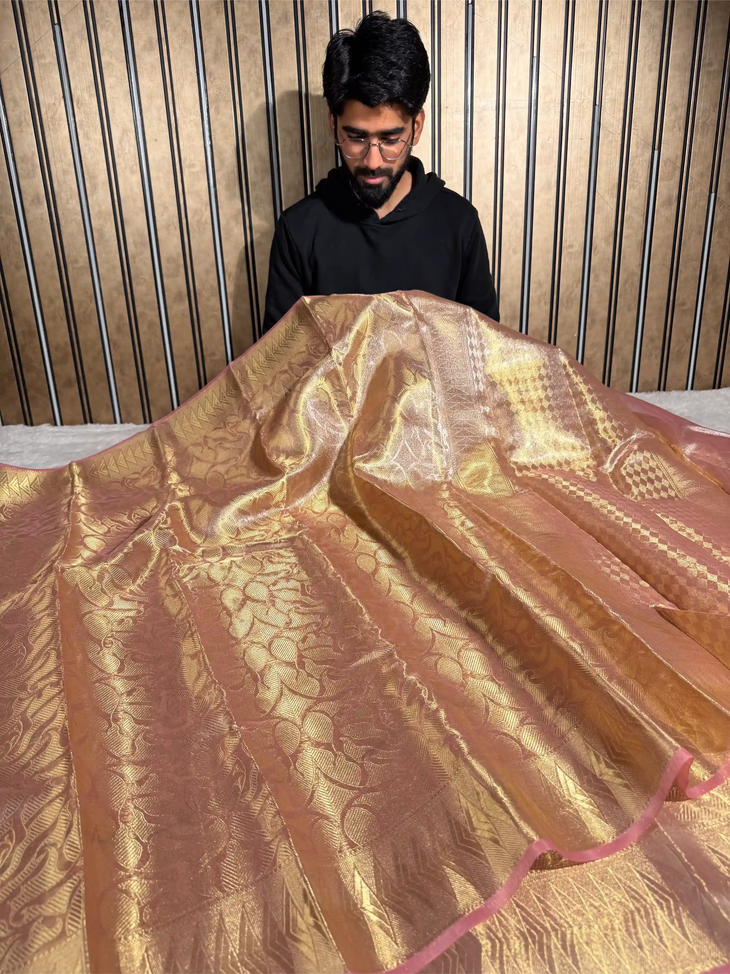 Mauve Pink Tissue Silk Jacquard Weave Banarasi Saree