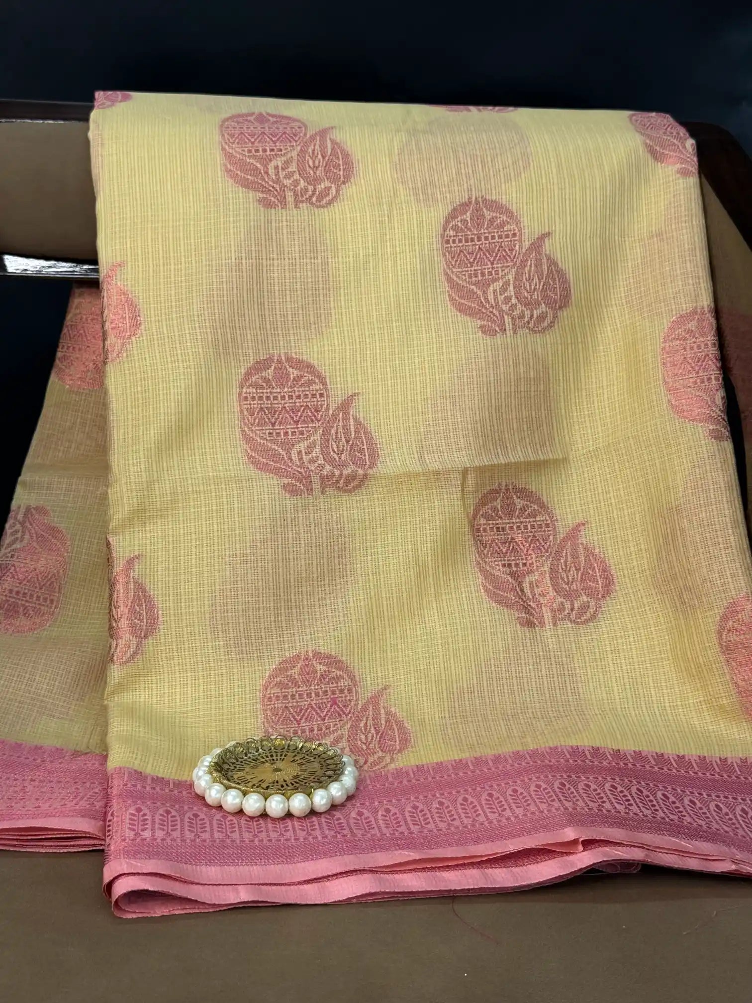 Traditional Contemperory Weave Softsilk Banarasi Saree