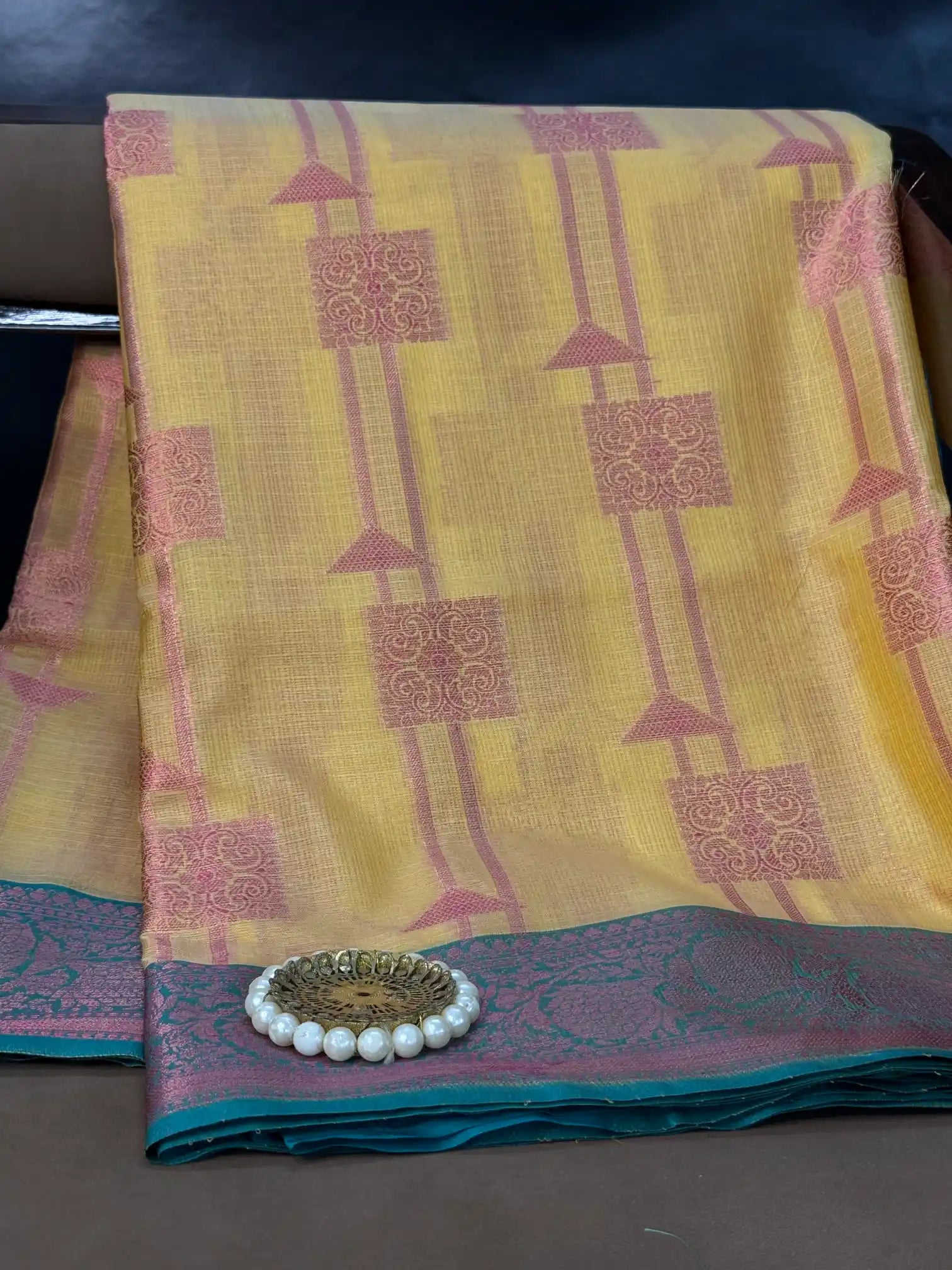 Traditional Contemperory Weave Softsilk Banarasi Saree