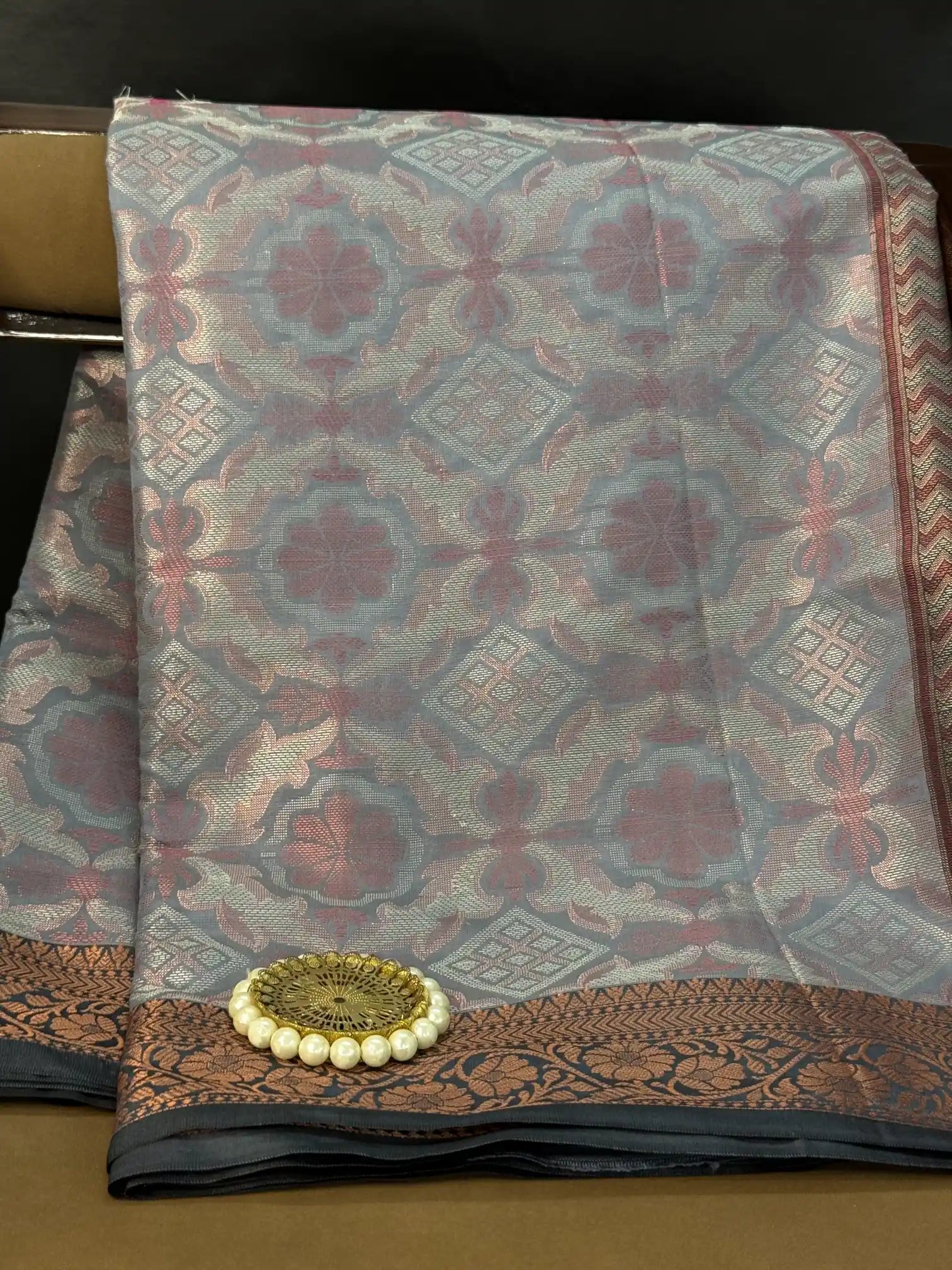 Traditional Contemperory Weave Softsilk Banarasi Saree